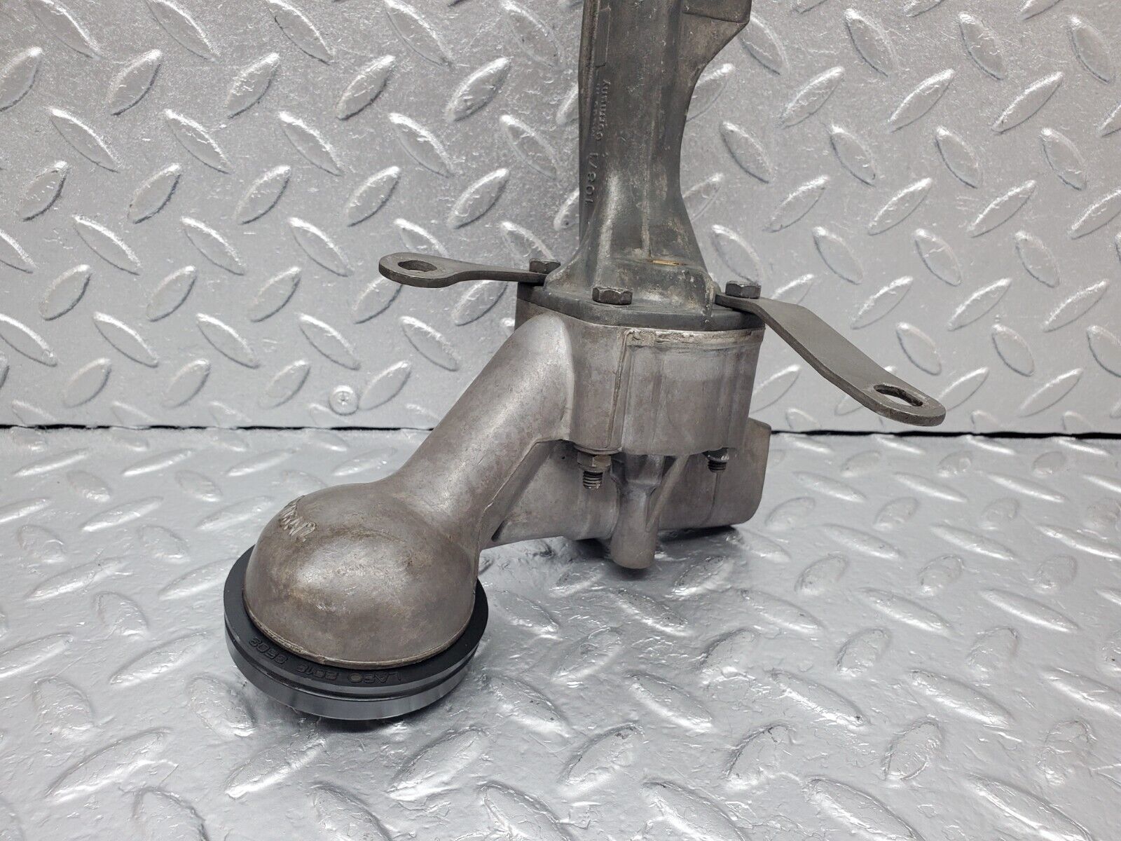 44304 Mercedes-Benz W123 280E Oil Pump