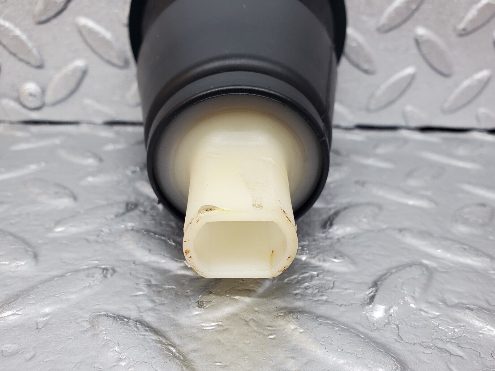 45736 Mercedes-Benz W126 420SE Steering Column Rubber Cover 1264620196