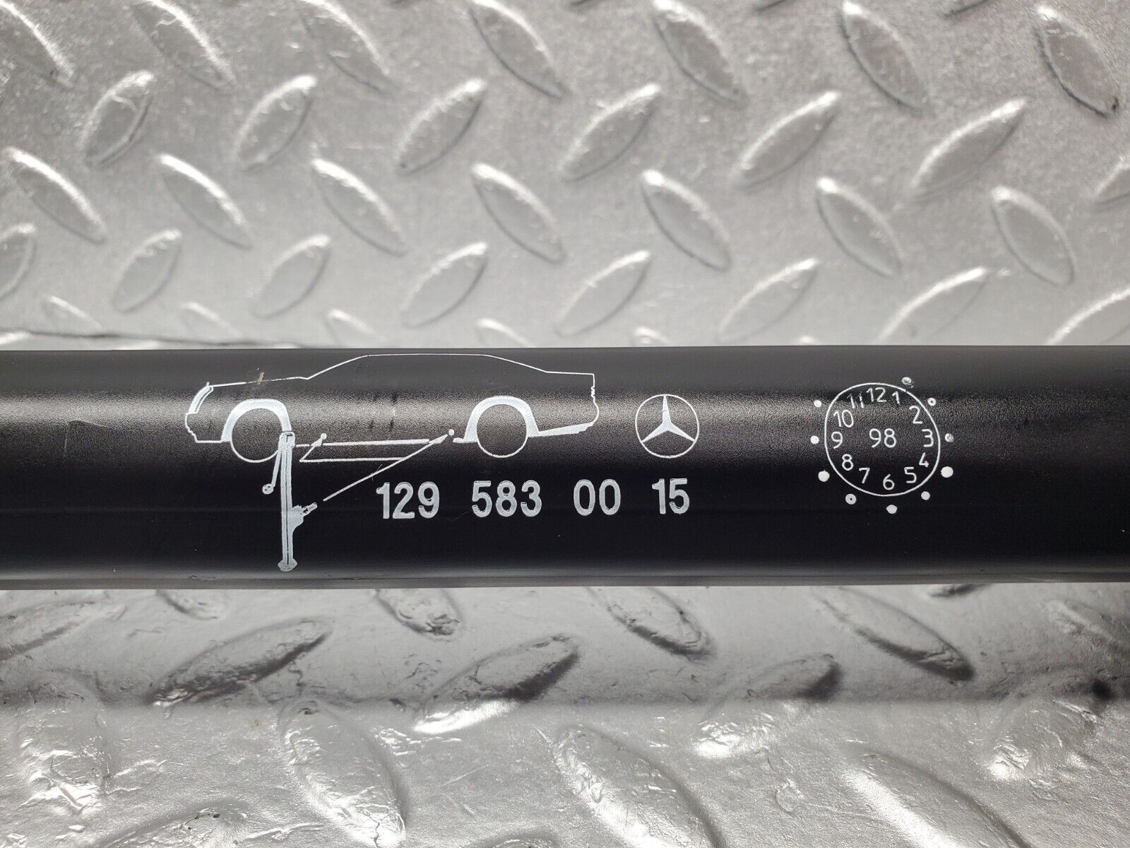 46810 Mercedes-Benz R129 320SL Coupe Car Jack 1295830015