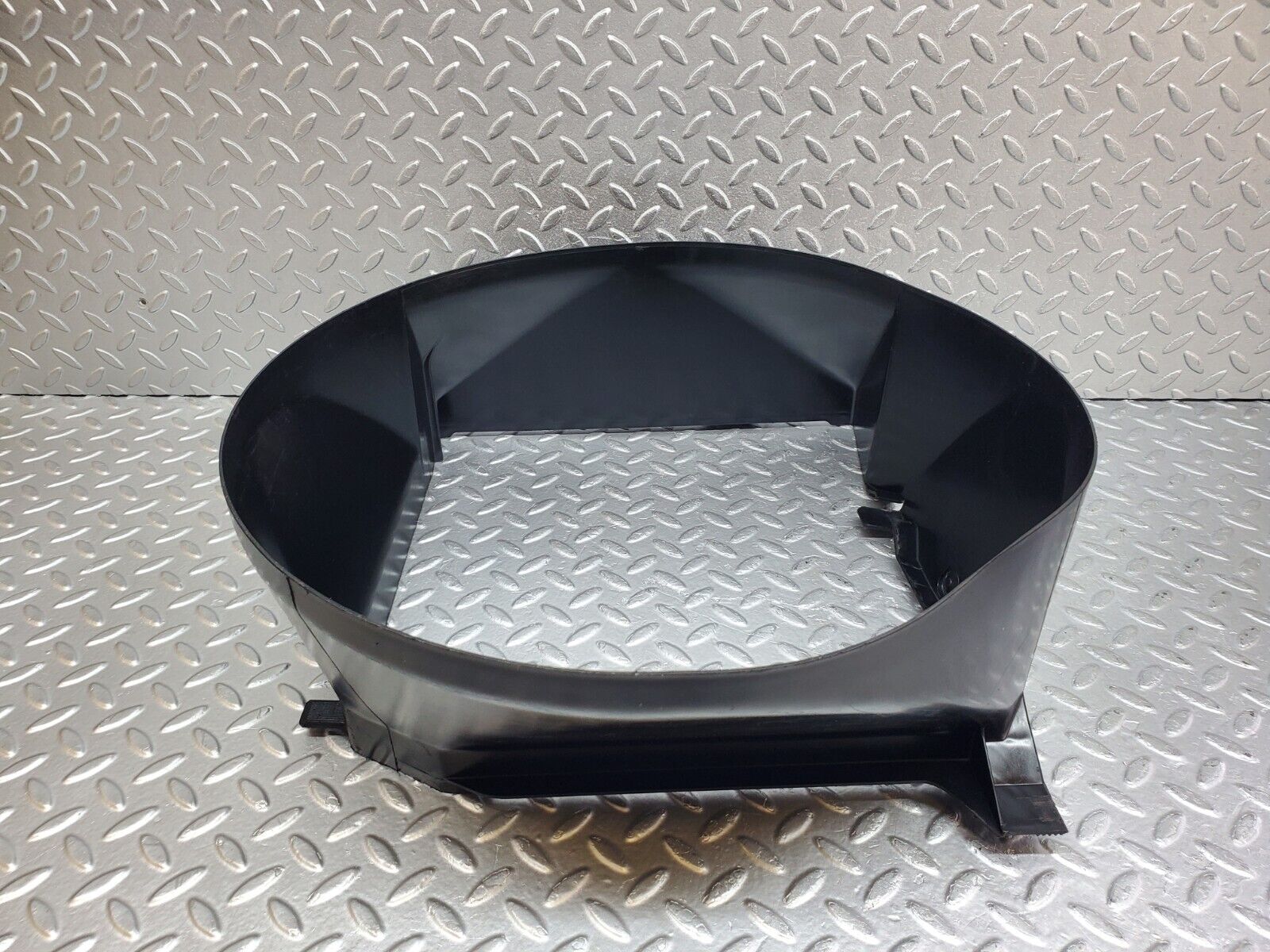 44768 Mercedes-Benz W124 220E Radiator Fan Shroud Cover 1245054055