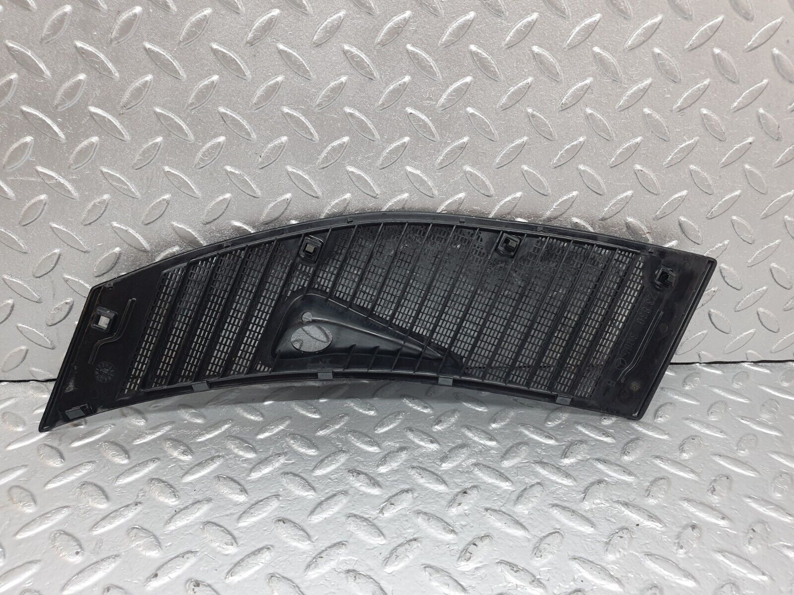 43901 Mercedes-Benz C123 230CE Coupe Air Intake Grill Right Side 1238363065