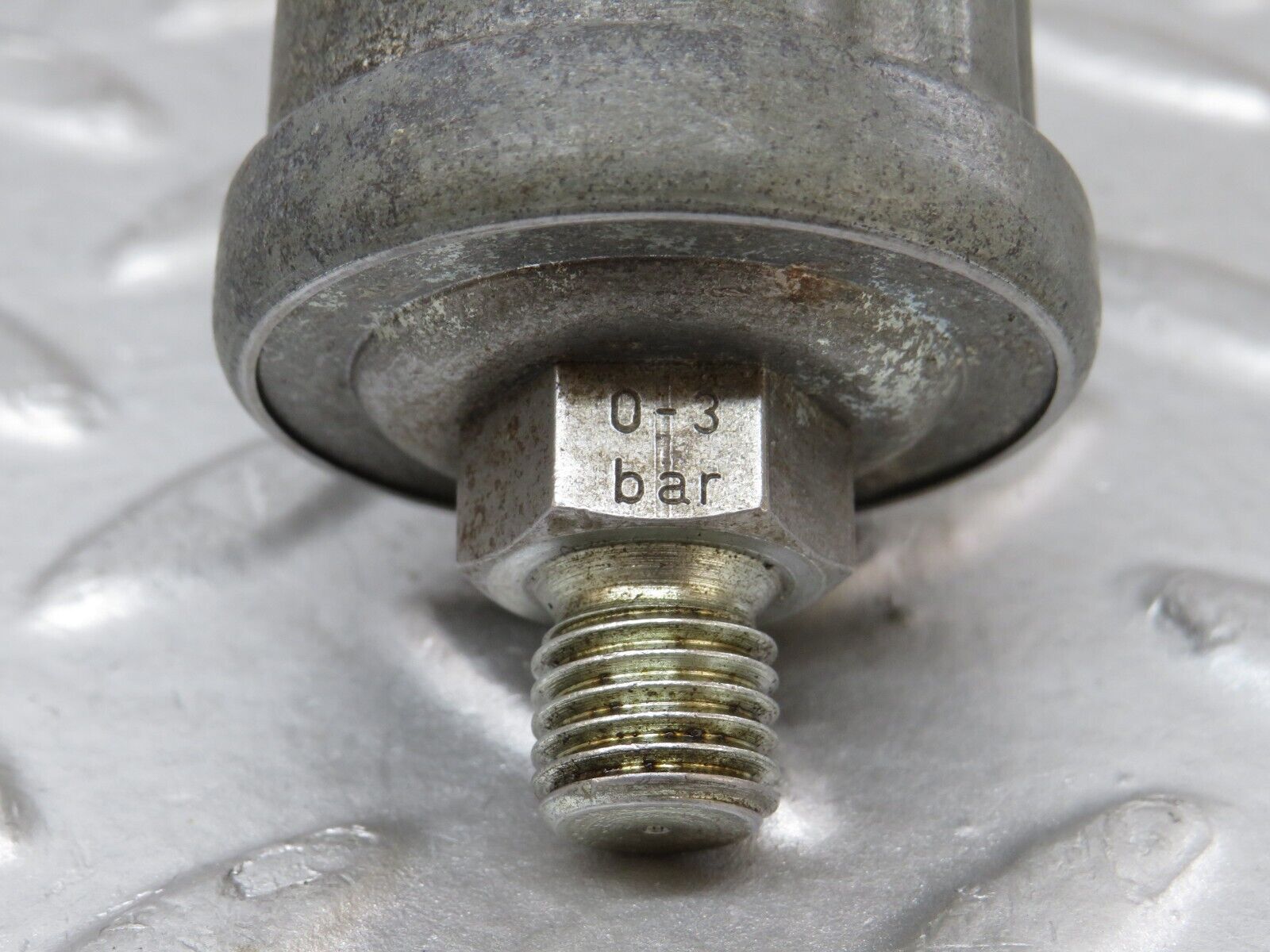 35536 Mercedes-Benz R107 280SL Oil Pressure Sensor VDO 0055421817