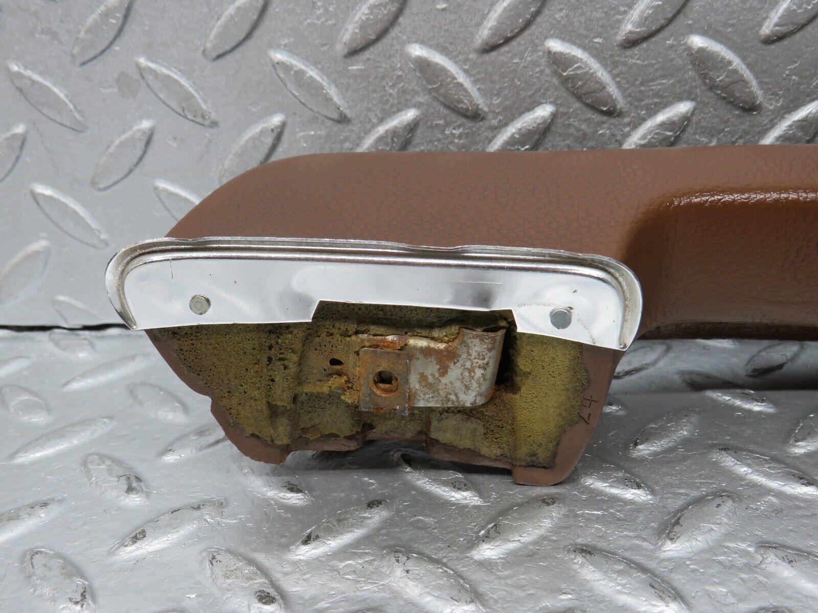 39872 Mercedes-Benz R107 350SL Interior Door Handle Brown Right Side