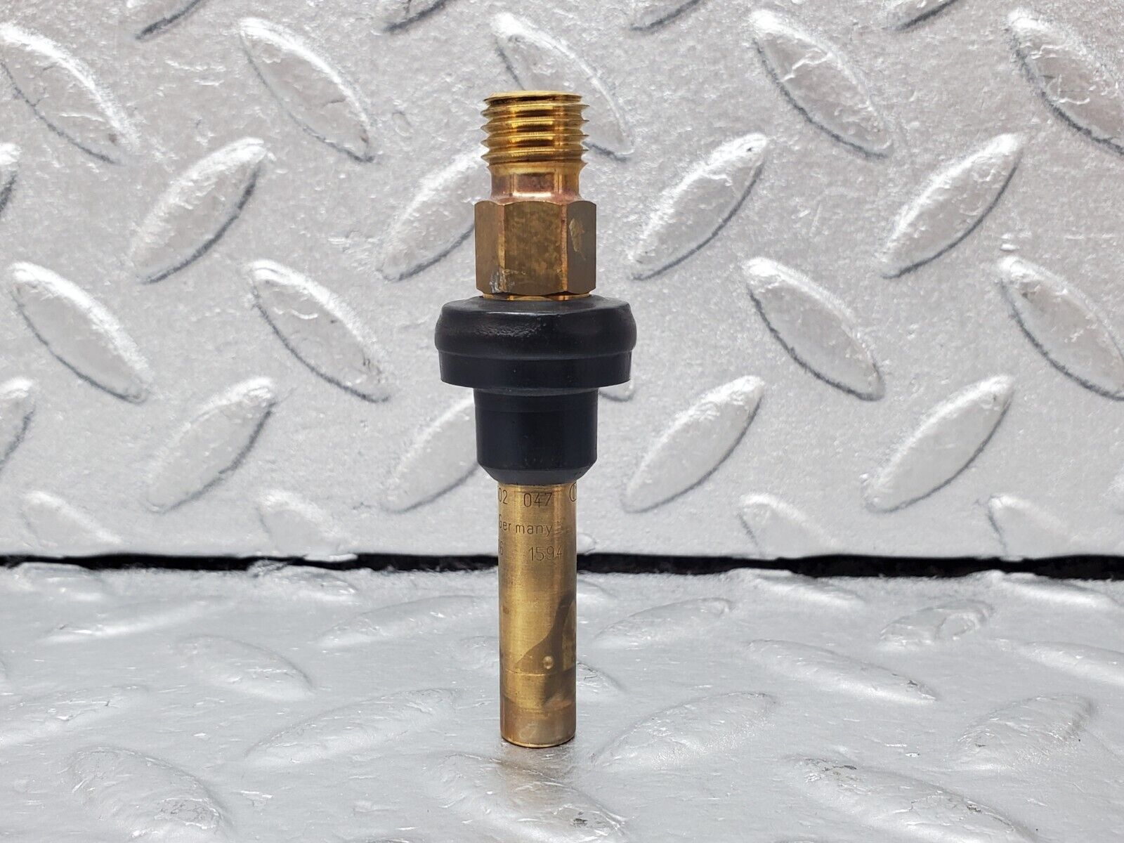 45335 Mercedes-Benz 280E M110.983 Fuel Injector Bosch 0437502047