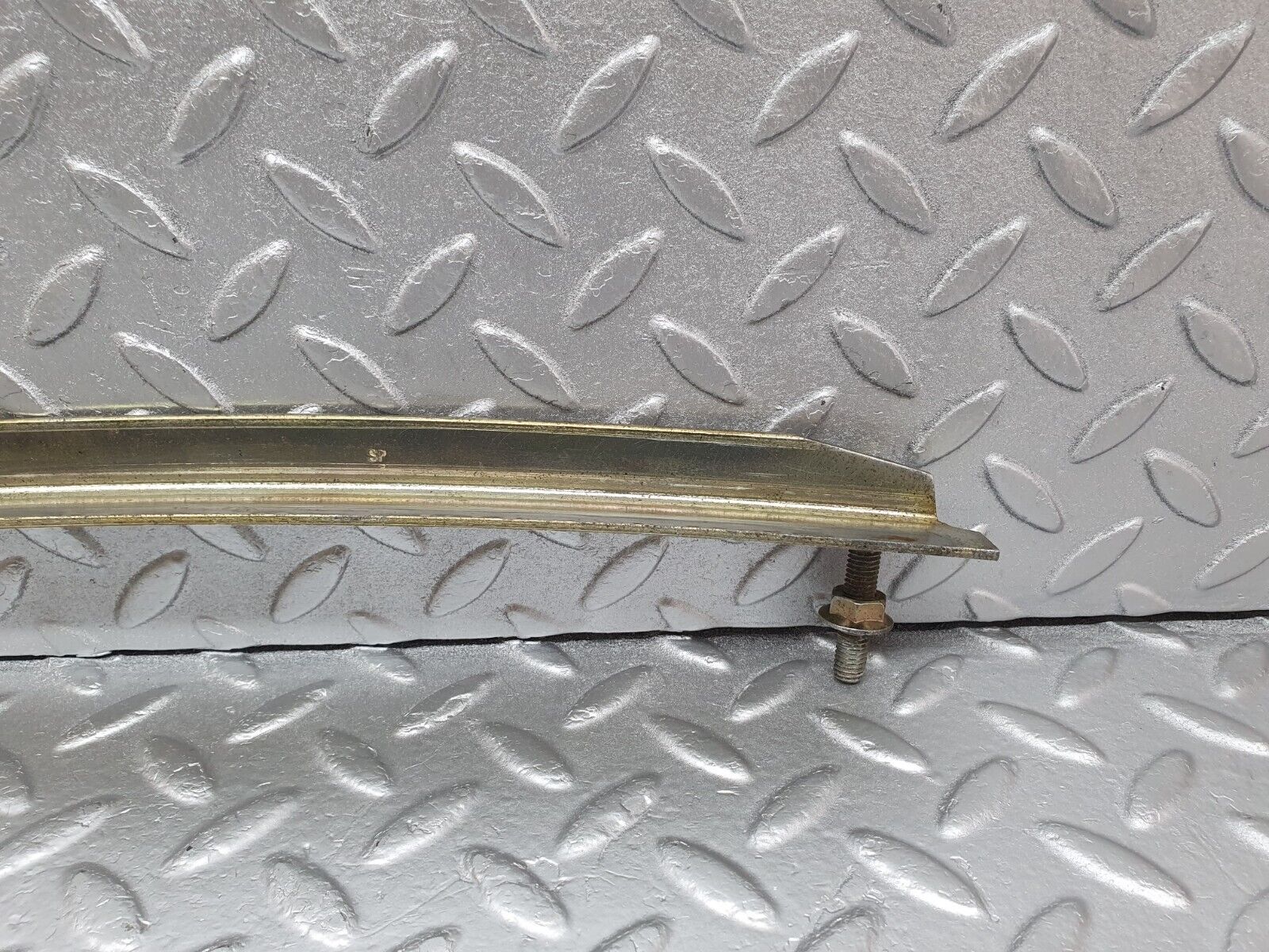 43710 Mercedes-Benz C126 380SEC Coupe Right Door Window Channel