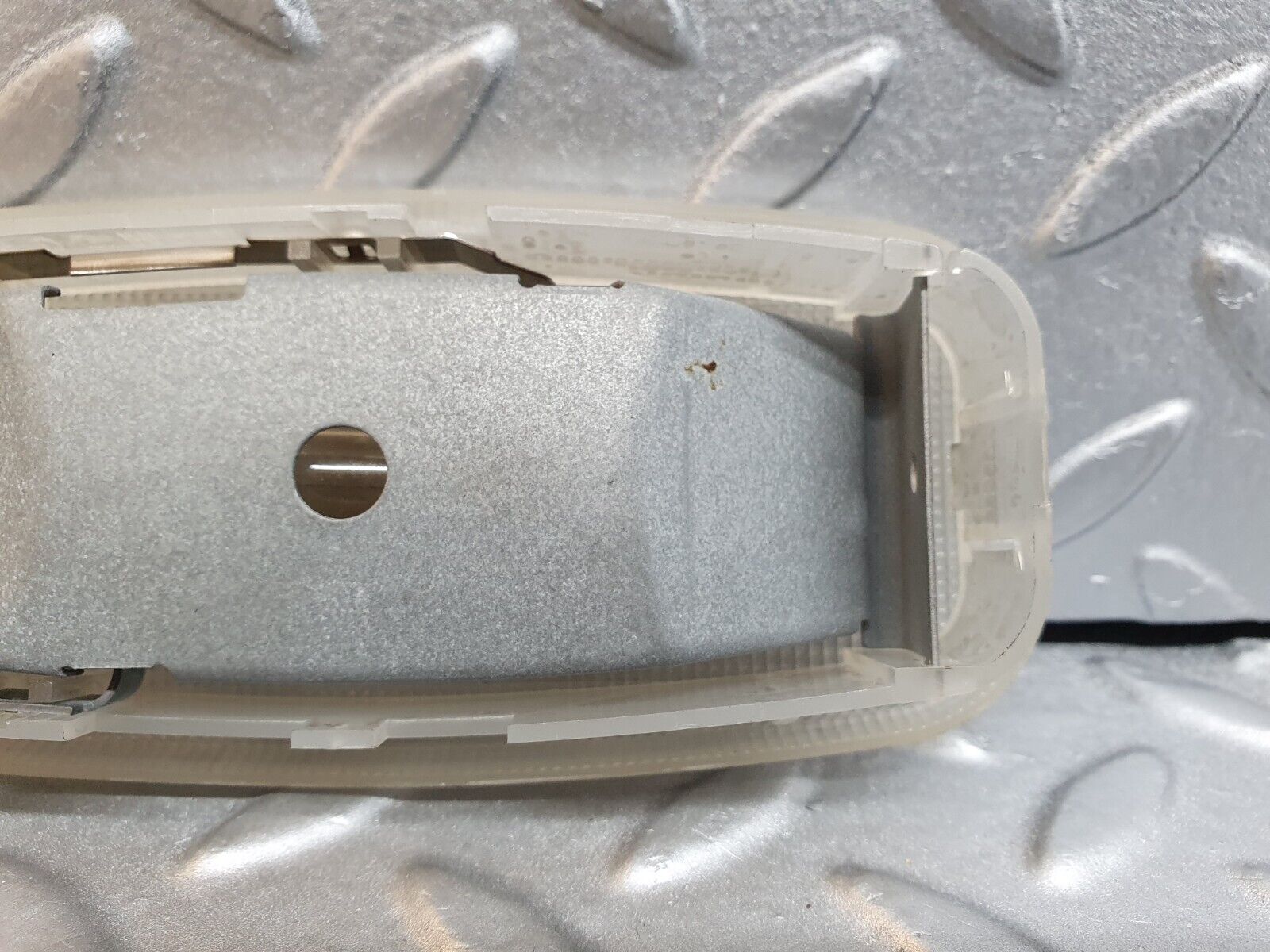 41983 Mercedes-Benz W202 C200 Interior Dome Light Hella 2028200101