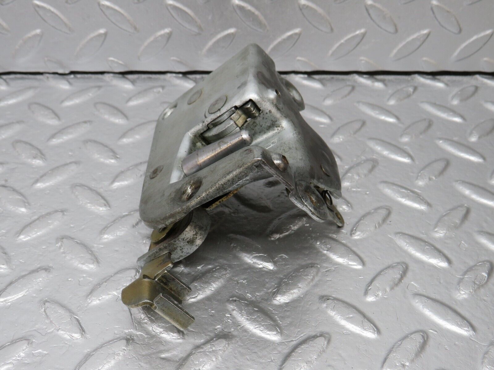 39838 Mercedes-Benz R107 350SL Right Door Lock Mechanism