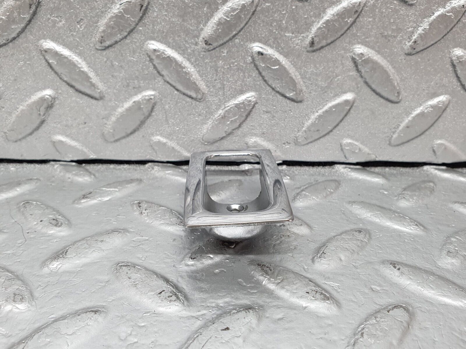 44177 Mercedes-Benz C123 230CE Coupe Door Lock Handle Surround Chrome