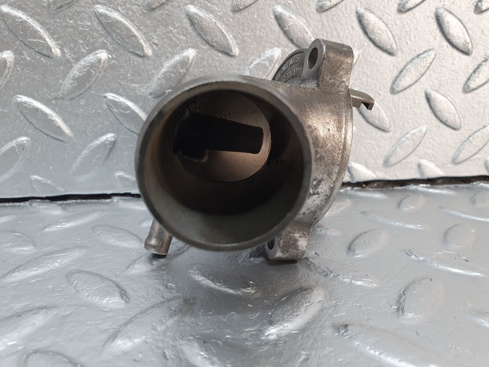 41879 Mercedes-Benz W202 C200 Thermostat Housing Pipe Hose Flange 1112030875