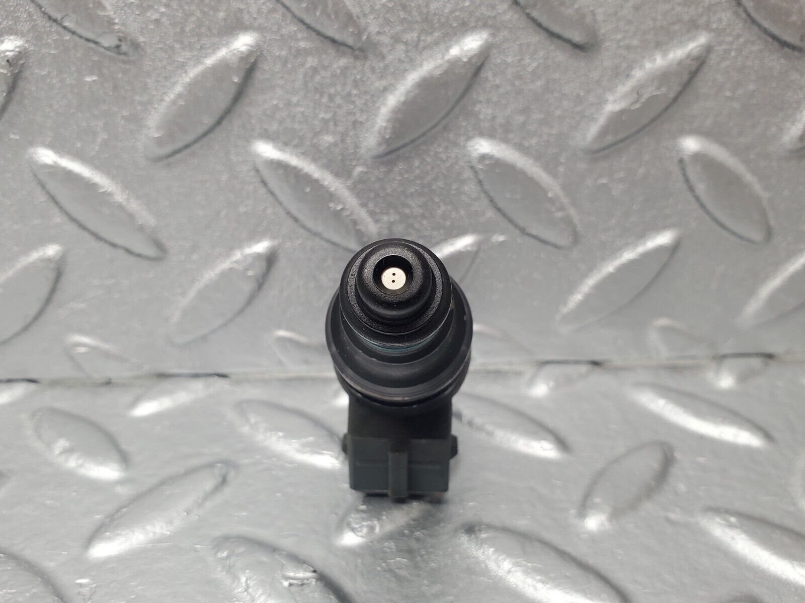 46243 Mercedes-Benz W124 280E Fuel Injector Bosch 0280155209 0000787323