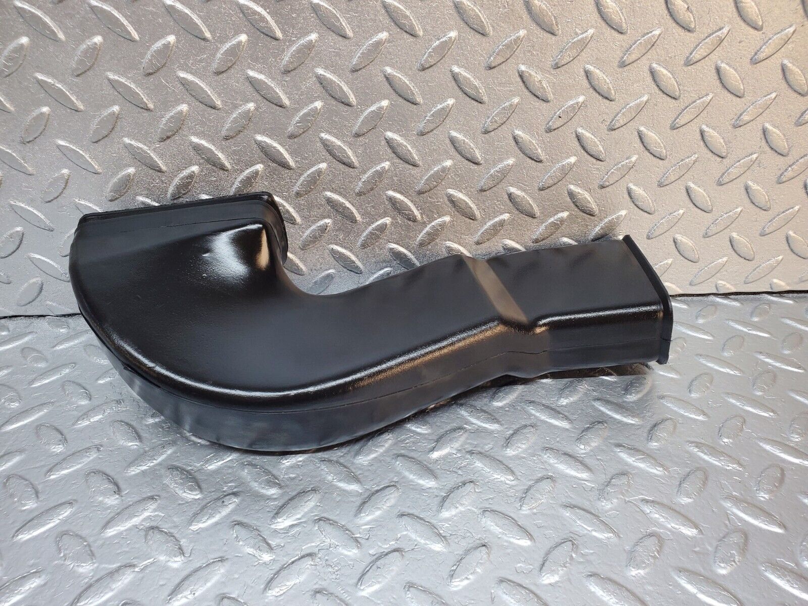 45927 Mercedes-Benz W126 420SE Dashboard Air Duct Right 1268312546