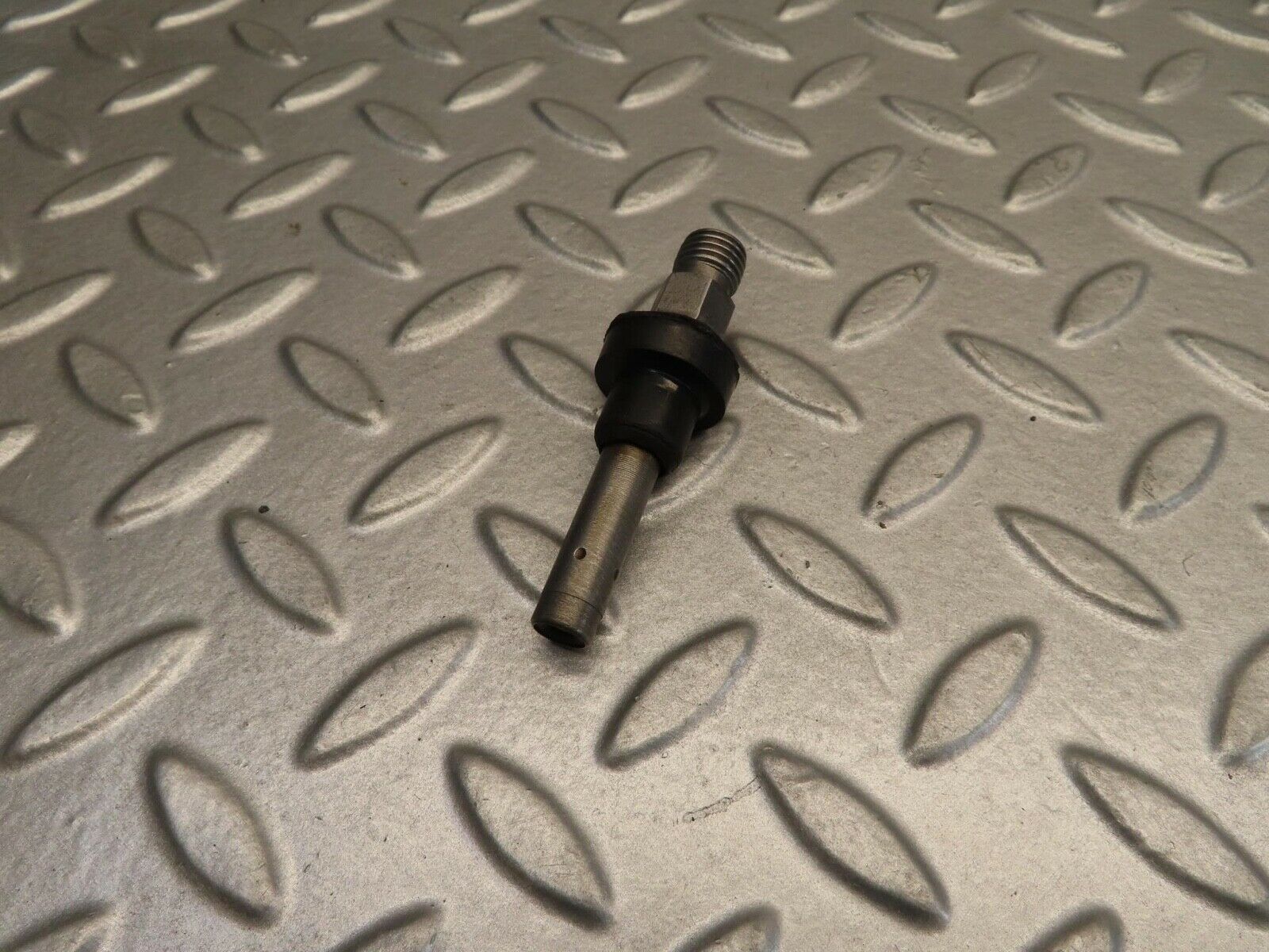 11730 Mercedes-Benz R107 450SL Fuel Injector Bosch