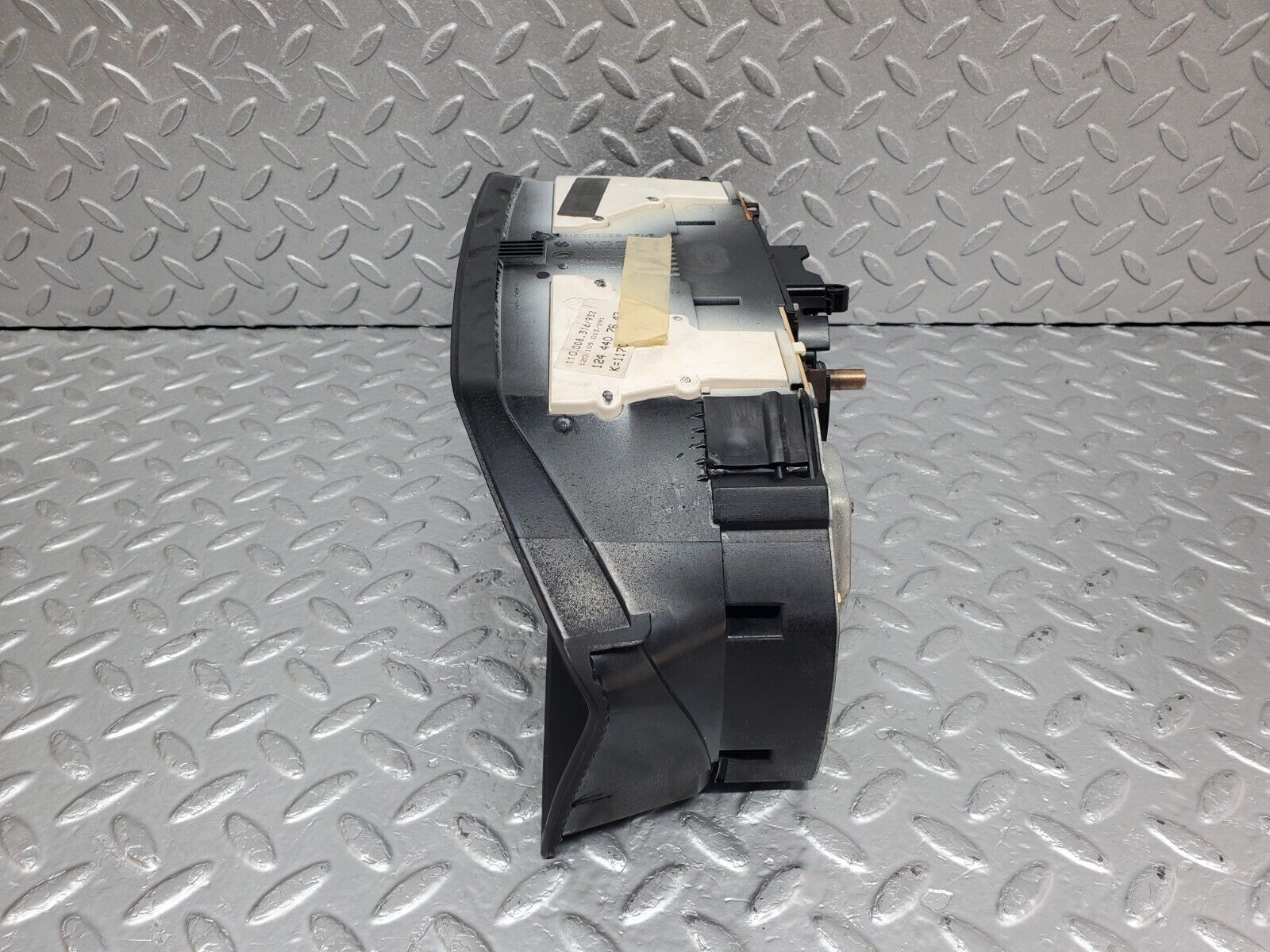 44740 Mercedes-Benz W124 220E Instrument Cluster 1245423165 1244407647