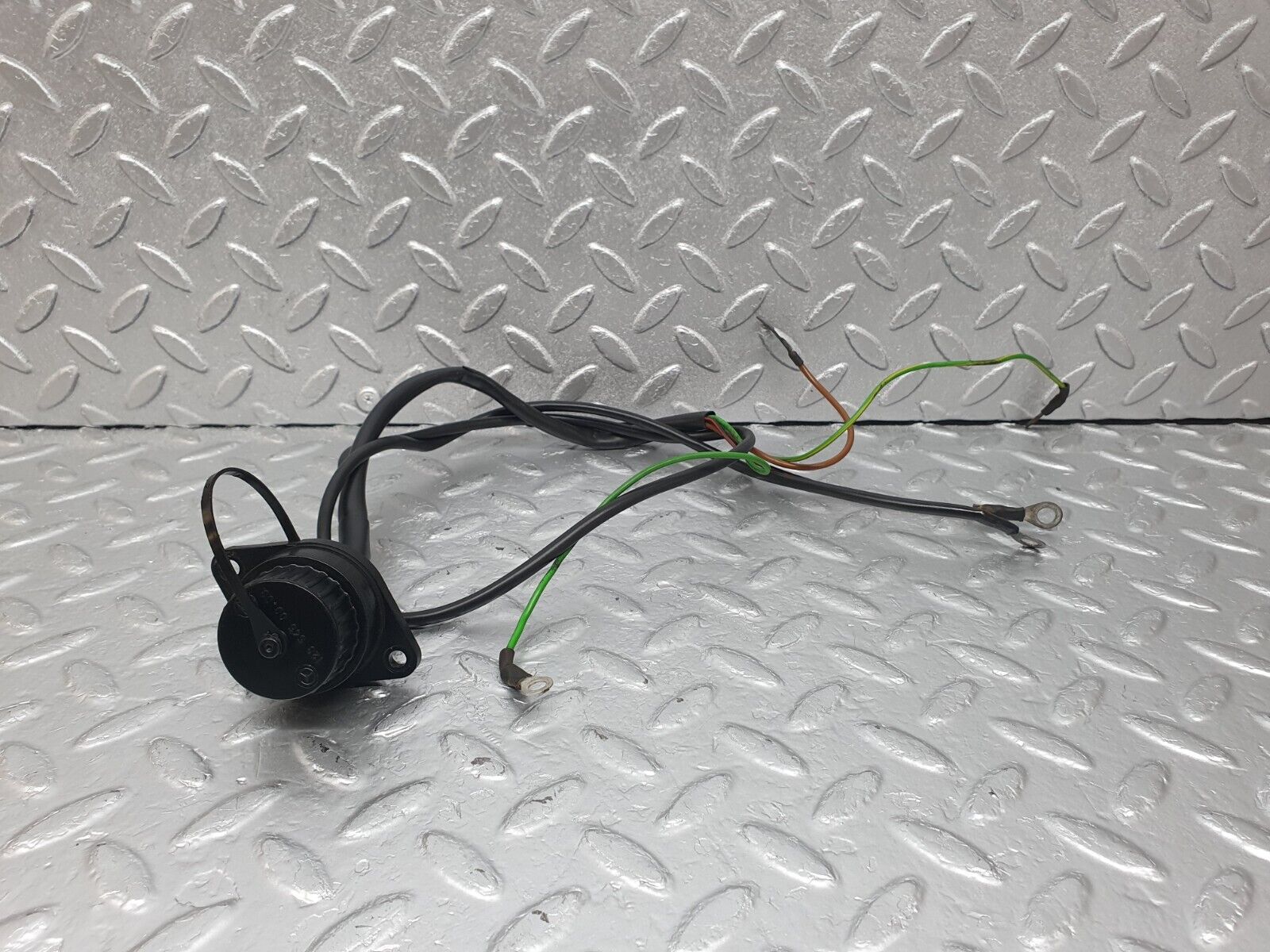 43953 Mercedes-Benz C123 230CE Coupe Diagnostic Connector 1235450026 1235450003