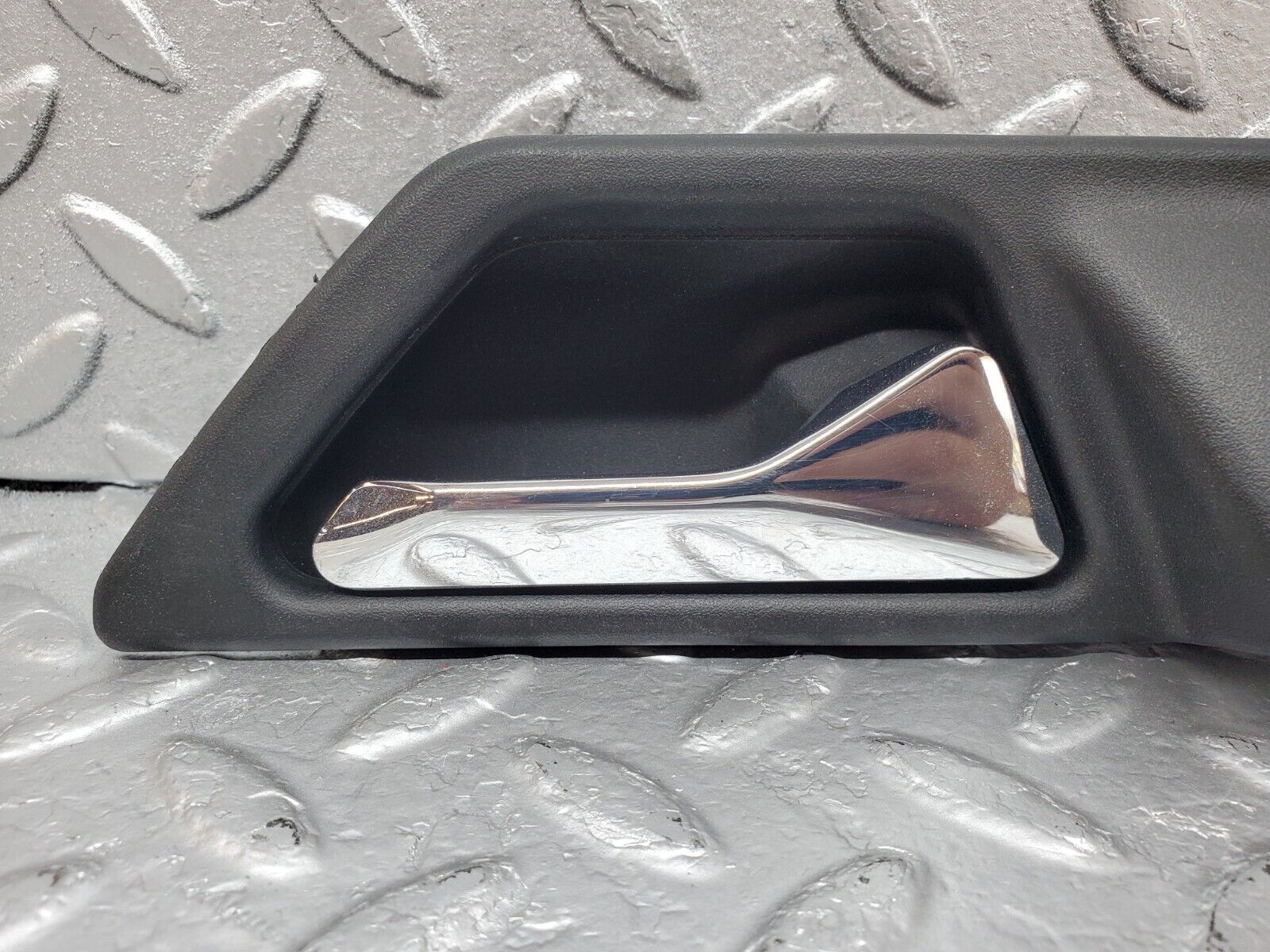 44741 Mercedes-Benz W124 220E Interior Door Handle Rear Right 1247600261