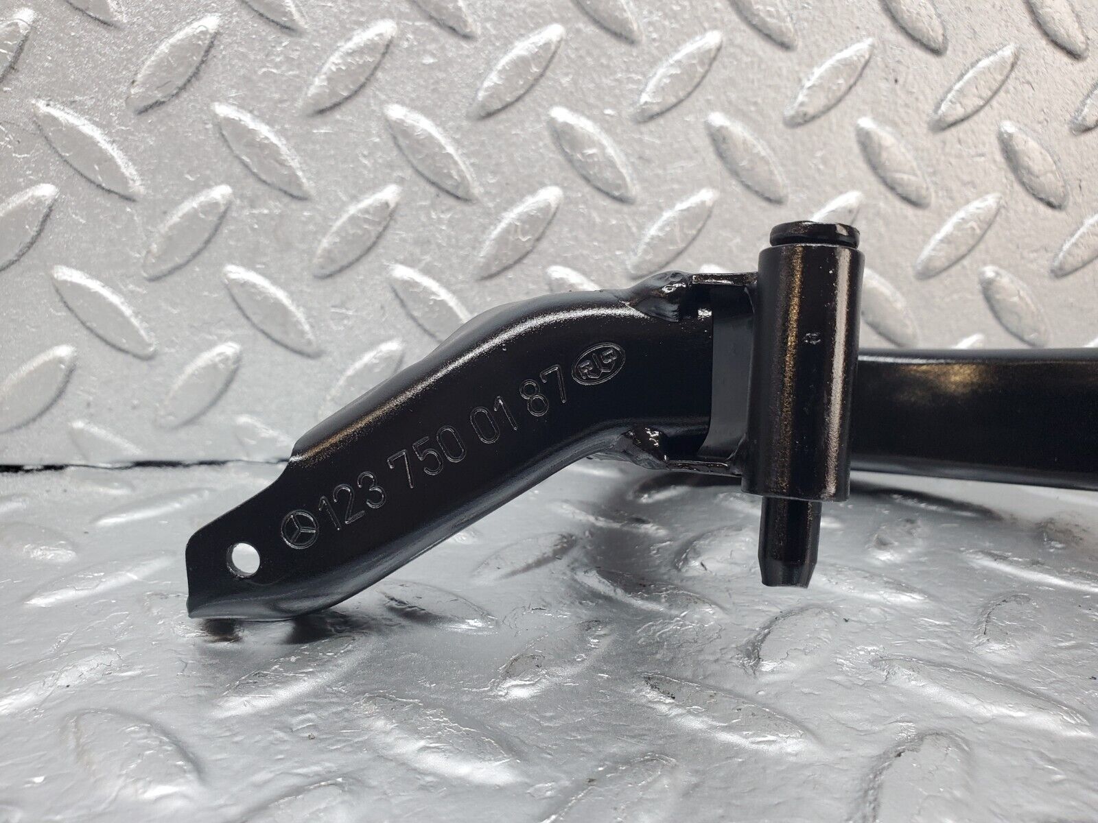 44481 Mercedes-Benz W123 280E Trunk Lid Hinge Left Side 1237500187