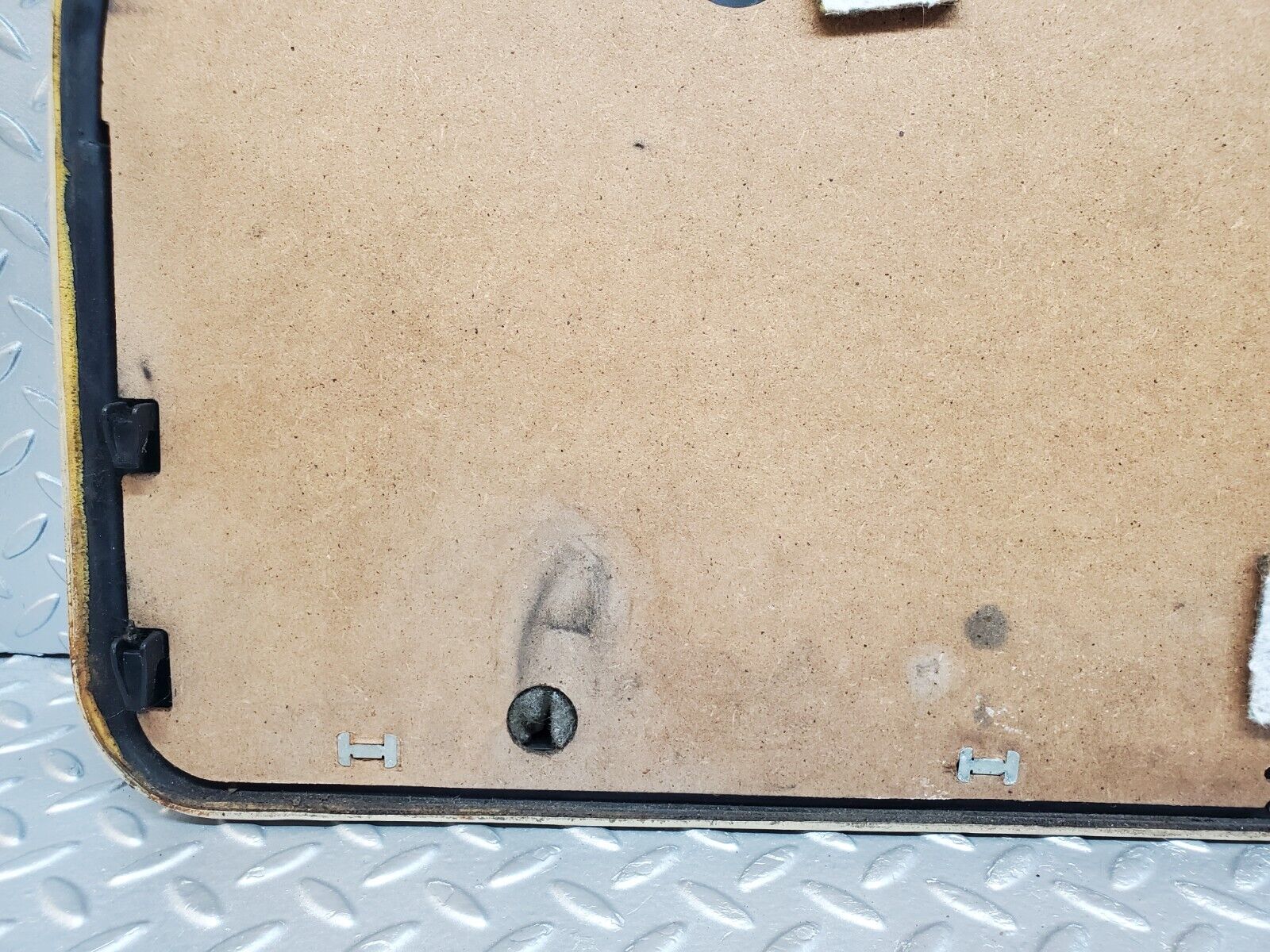 45719 Mercedes-Benz W126 420SE Front Left Door Card Beige 1267270170