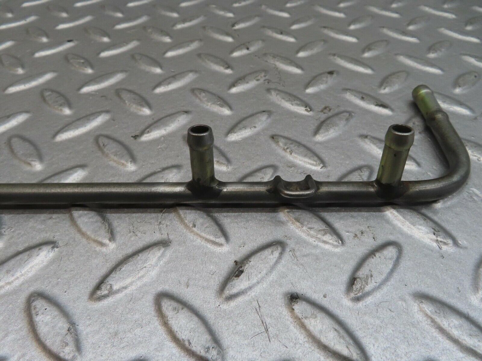 13787 Mercedes-Benz R107 450SL Fuel Injector Pipe Pair