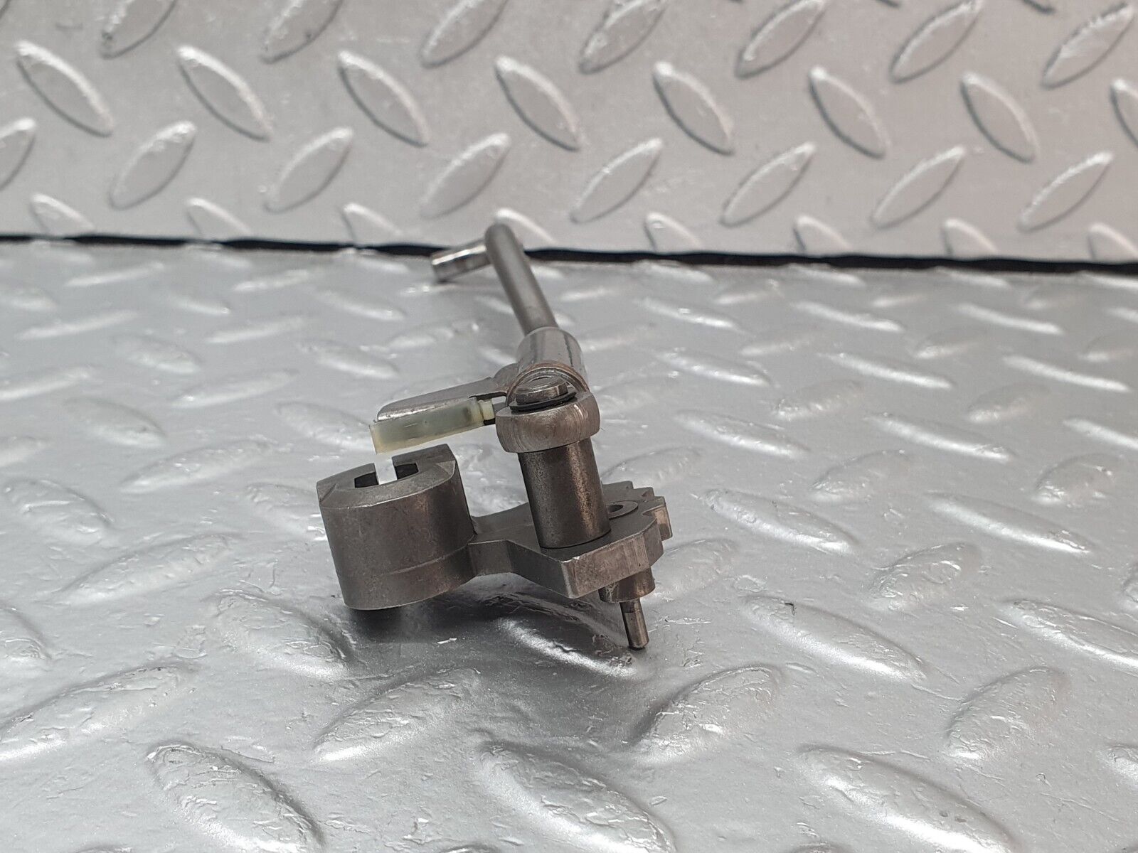 43846 Mercedes-Benz C126 380SEC Coupe Automatic Gearbox Linkage 722.310