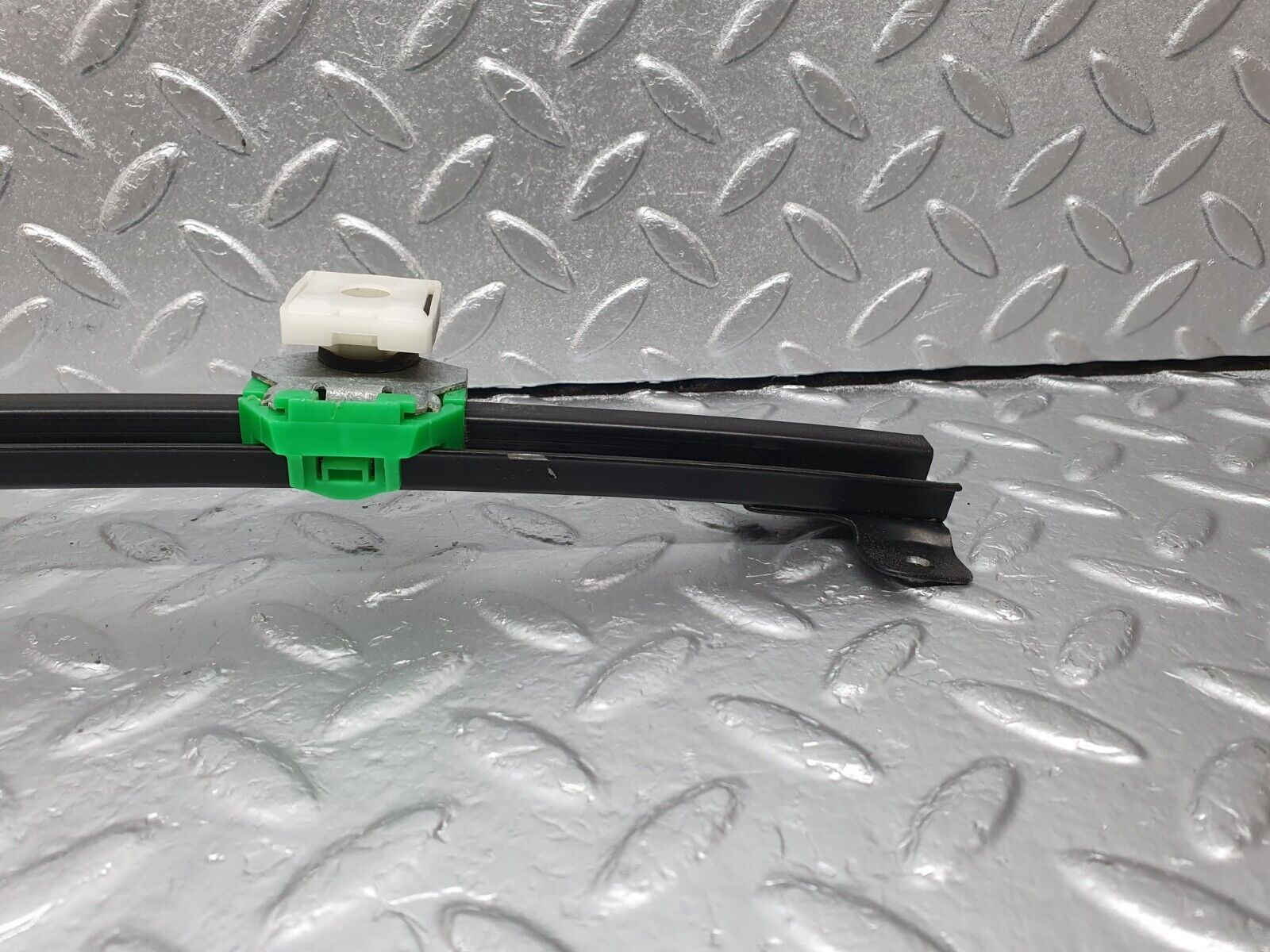 41965 Mercedes-Benz W202 C200 Front Left Door Window Channel