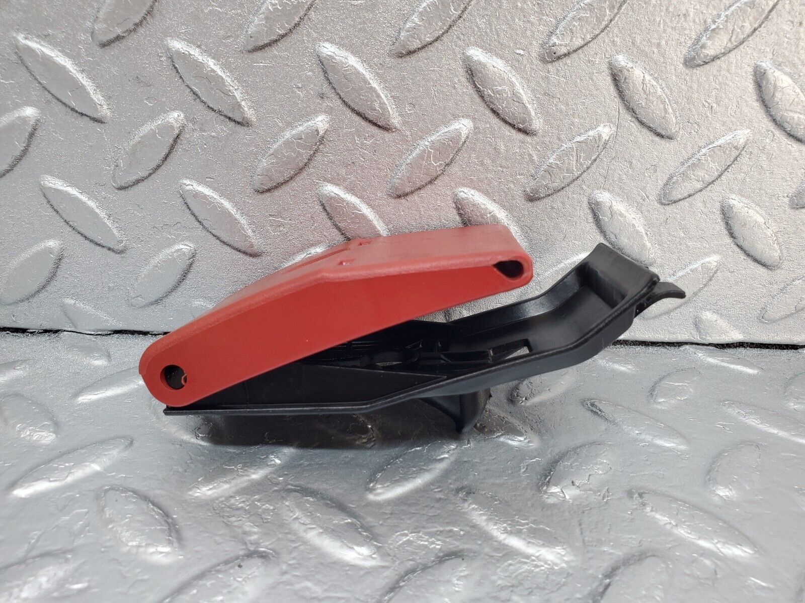 44662 Mercedes-Benz W124 220E Hood Opener Bonnet Opener Release