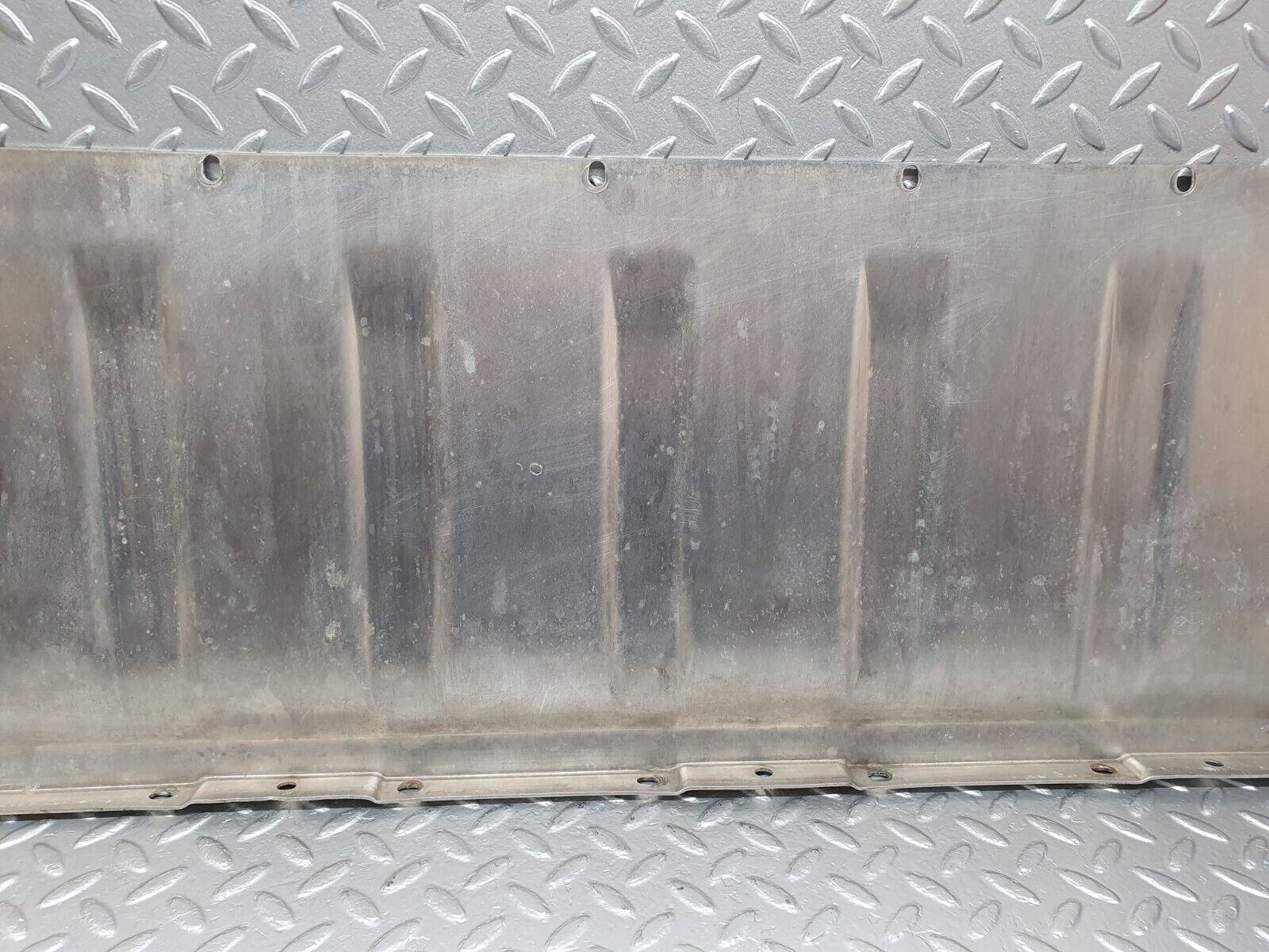 42229 Mercedes-Benz R129 320SL Coupe Fuel Tank Rear Cover