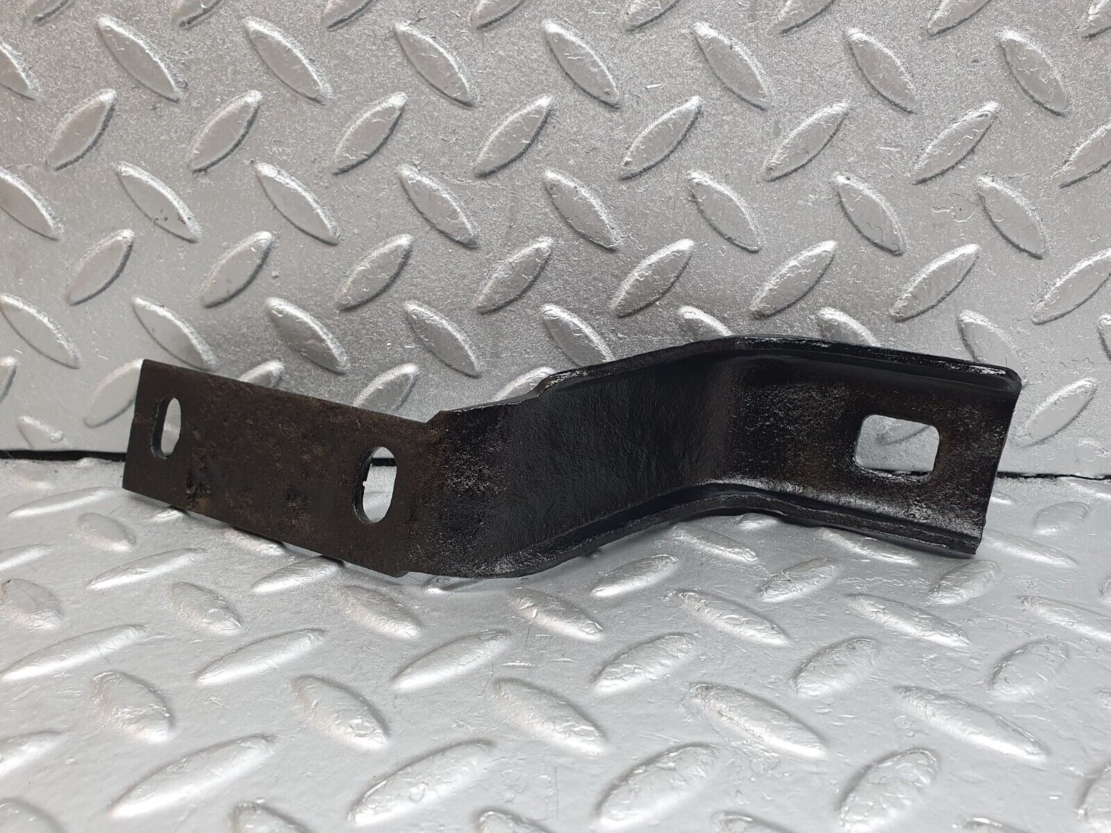44220 Mercedes-Benz C123 230CE Coupe Rear Bumper Bracket