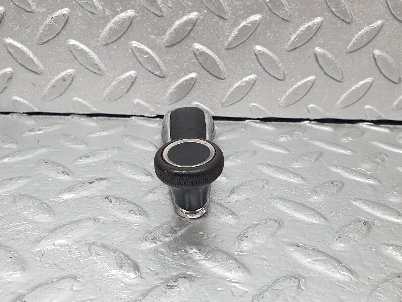 43418 Mercedes-Benz W108 280SE Window Lifter Crank Handle