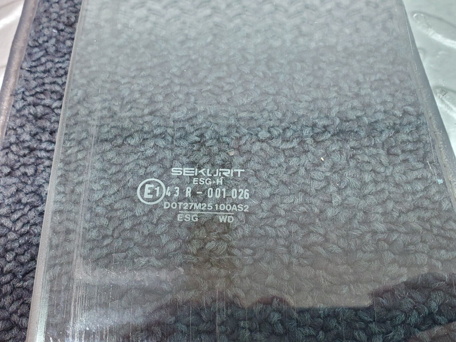 45311 Mercedes-Benz R129 300SL Coupe Left Door Window Glass