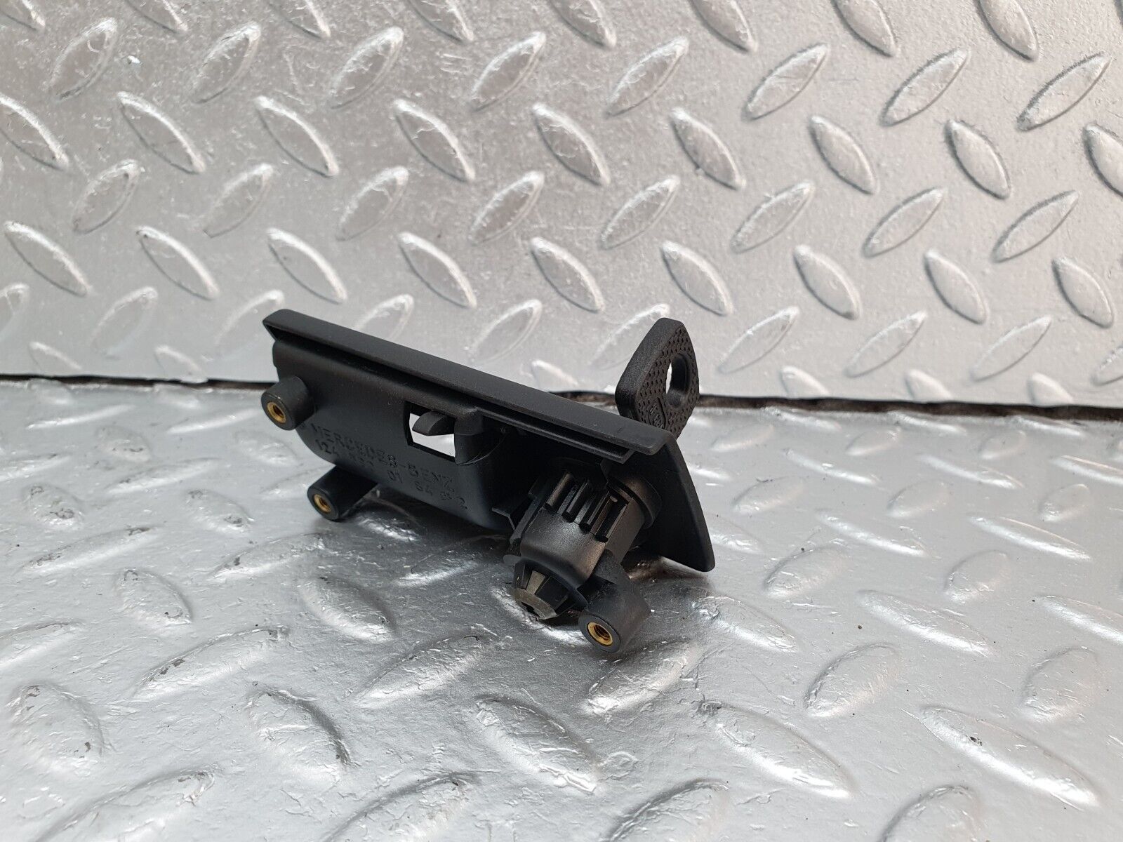 41613 Mercedes-Benz W124 200E Glove Box Door Lock With Key 1246800184