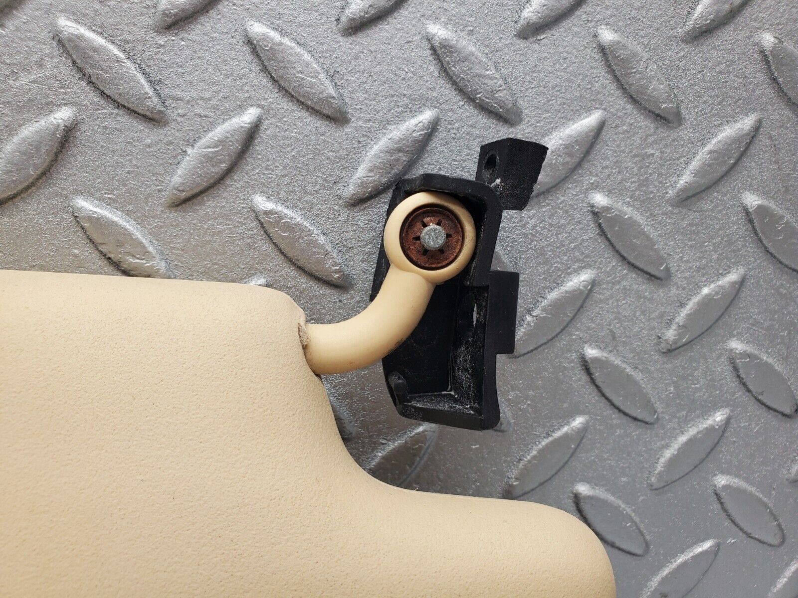 46802 Mercedes-Benz R129 320SL Coupe Sun Visor Left Side Beige