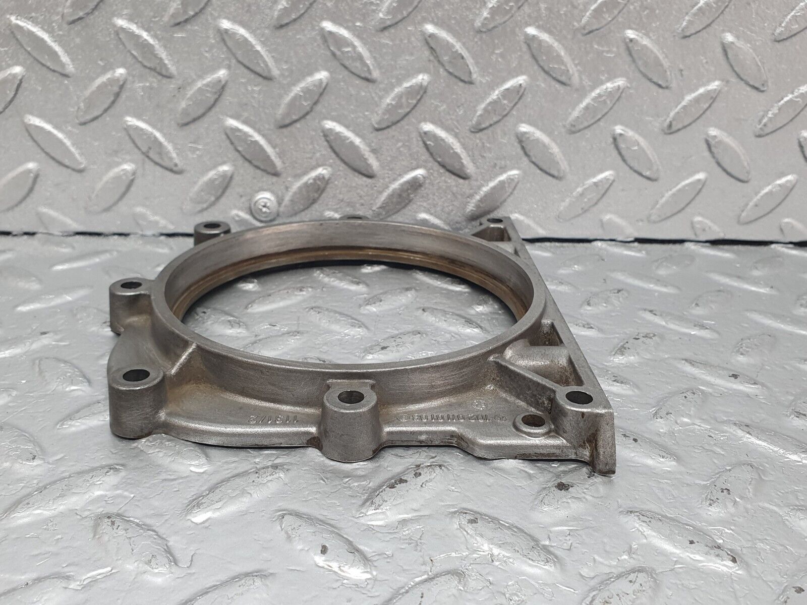 44020 Mercedes-Benz C123 230CE Coupe Crankshaft Rear Sealing Cover 1020110108