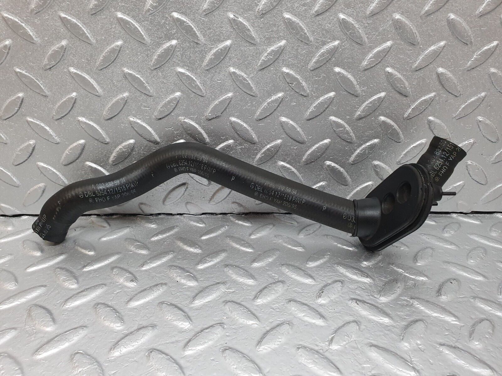 42067 Mercedes-Benz W202 C200 Heater Hose Pipe 2028325994 2028325894 2028325794