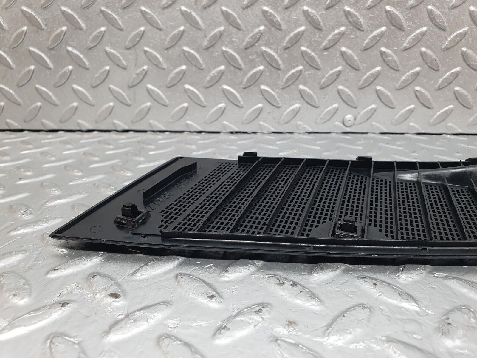 43901 Mercedes-Benz C123 230CE Coupe Air Intake Grill Right Side 1238363065