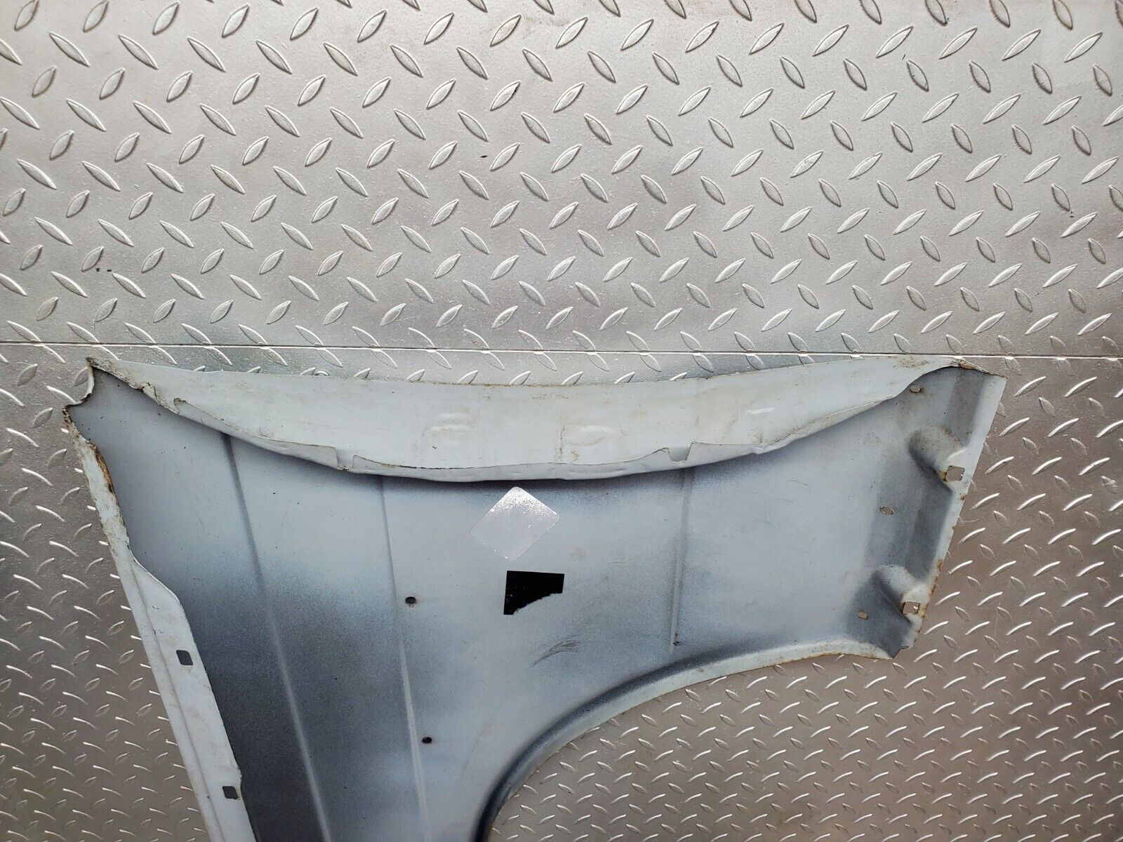 44444 Mercedes-Benz W123 280E Front Right Wing Fender