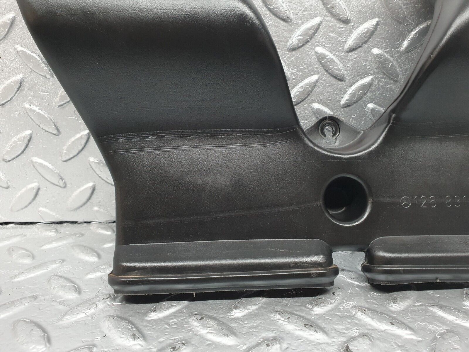 43504 Mercedes-Benz C126 380SEC Coupe Dashboard Centre Air Vent 1268310036