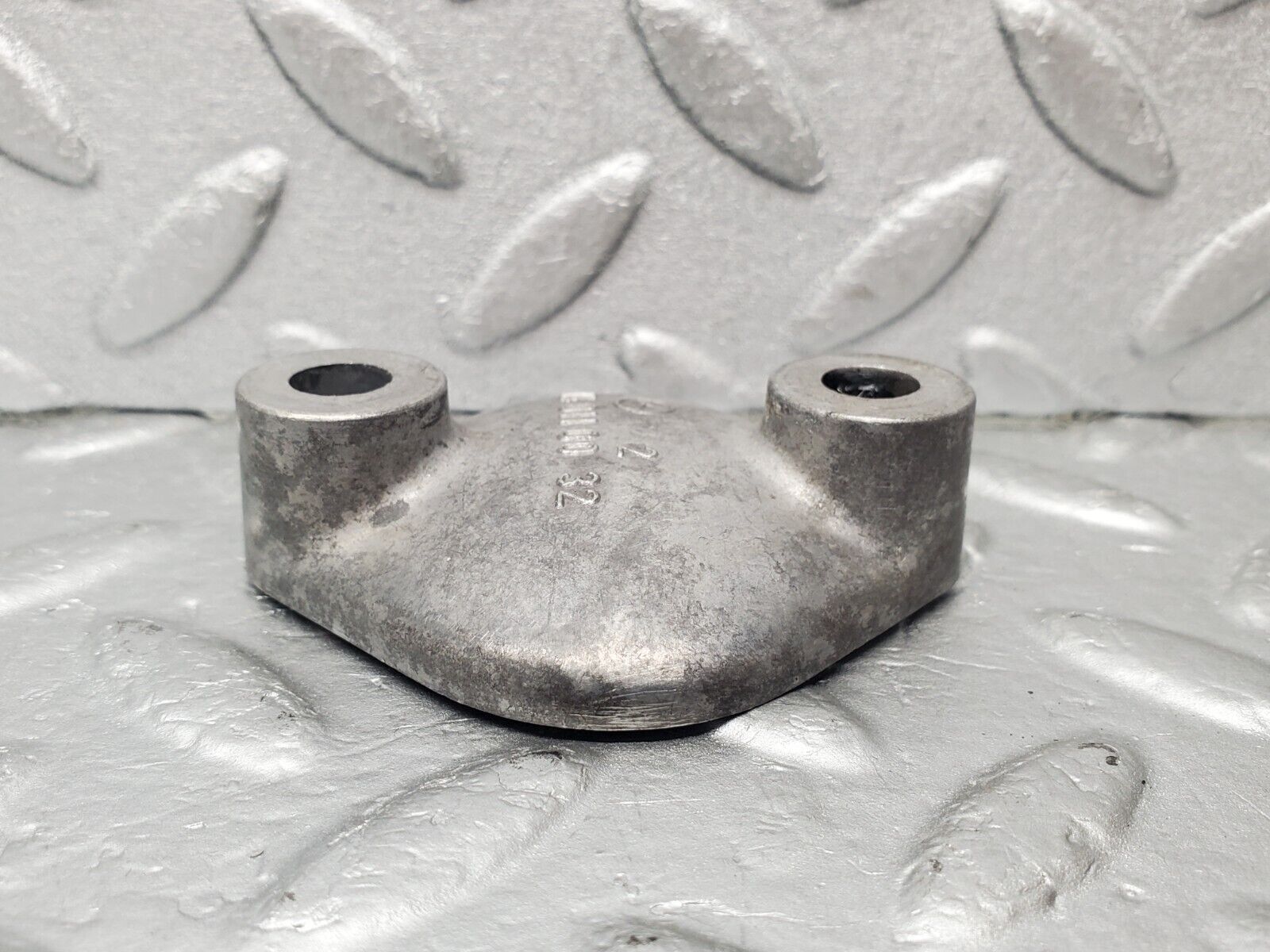 46113 Mercedes-Benz W114 280E Engine Fuel Pump Cover 1140110032