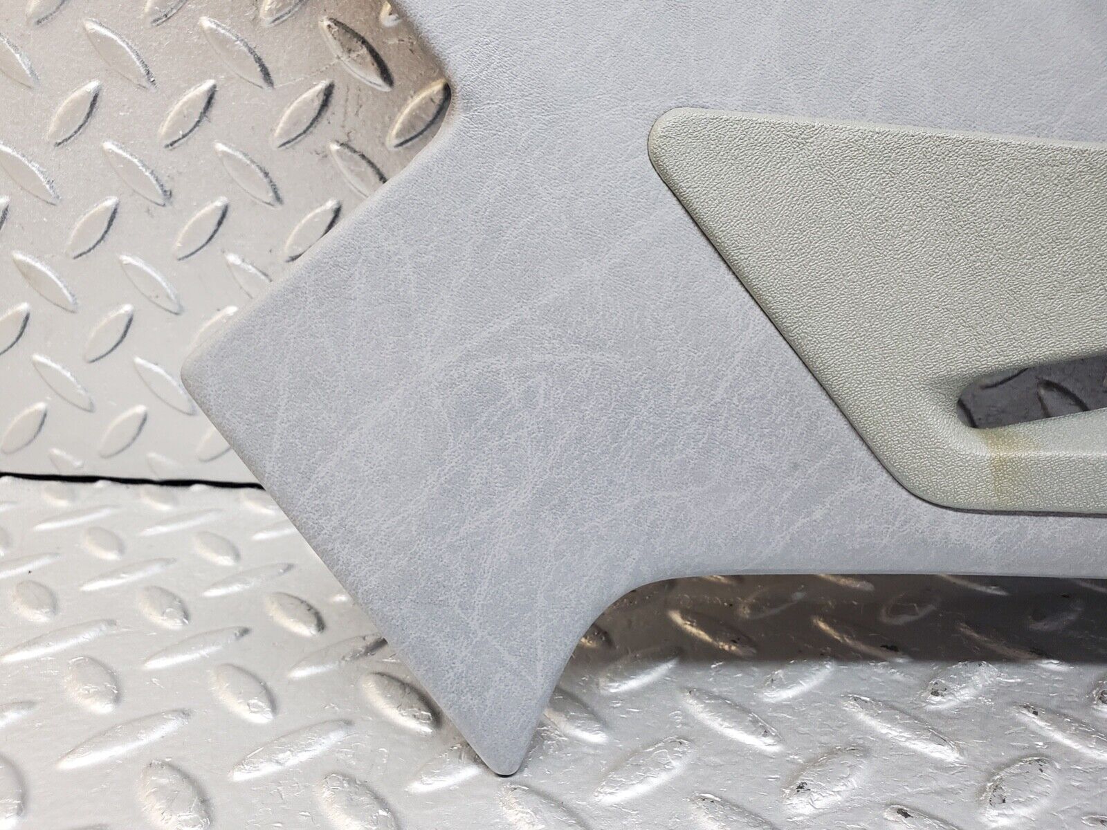 44638 Mercedes-Benz W124 220E C Pillar Cover Panel Left Side Grey 1246950730