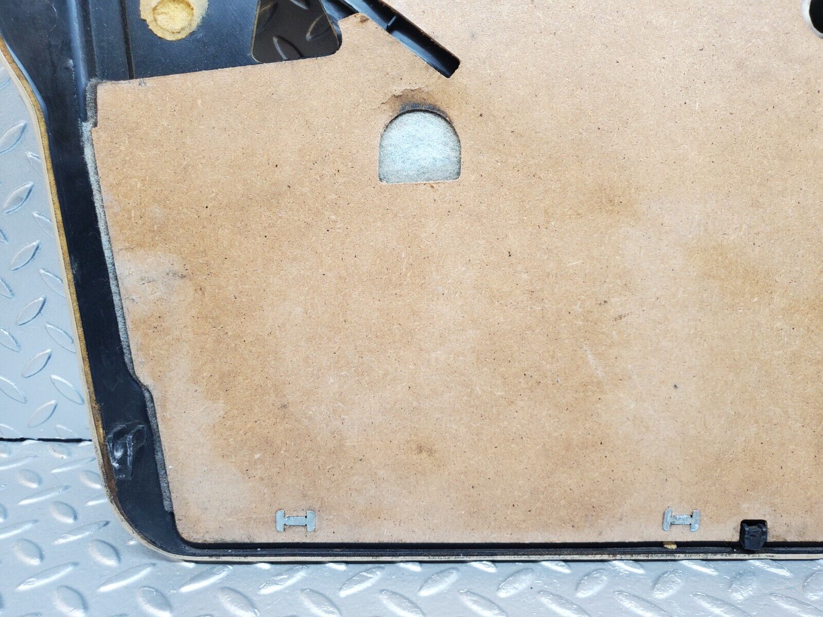 45718 Mercedes-Benz W126 420SE Front Right Door Card Beige 1267270270