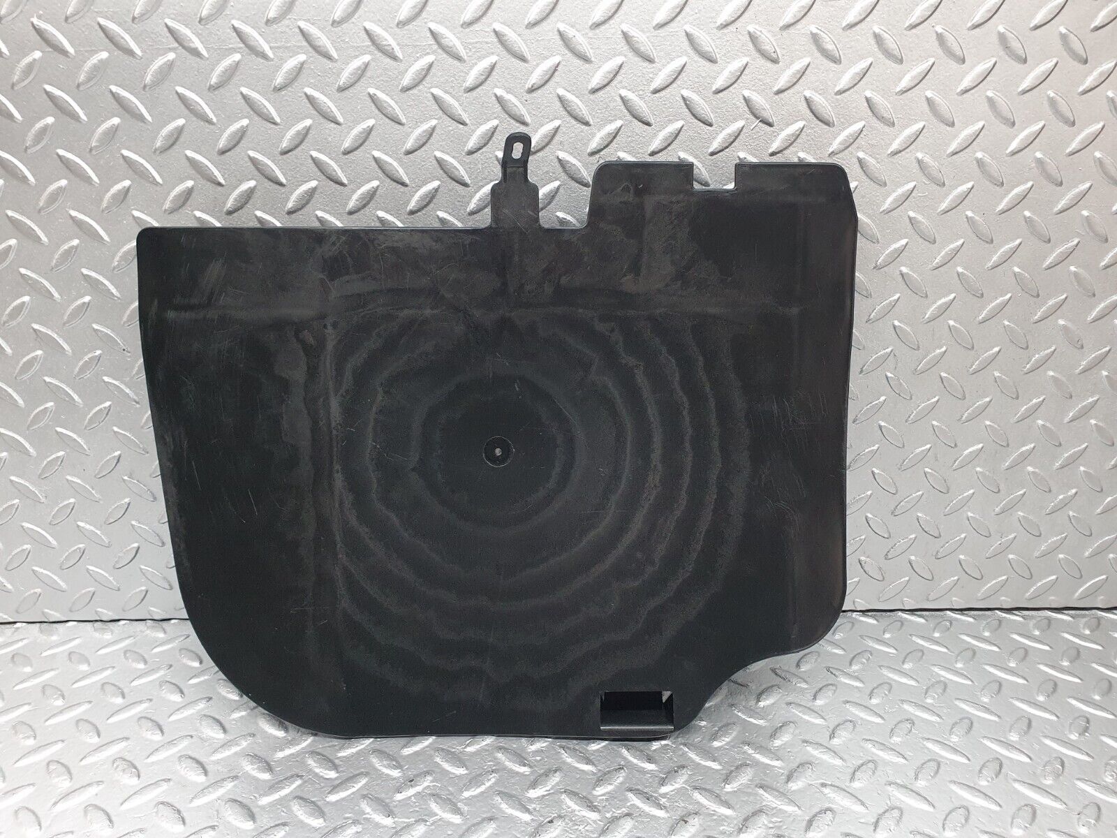 42724 Mercedes-Benz W201 190 2.0L Front Left Floor Cable Channel Cover 2016841137