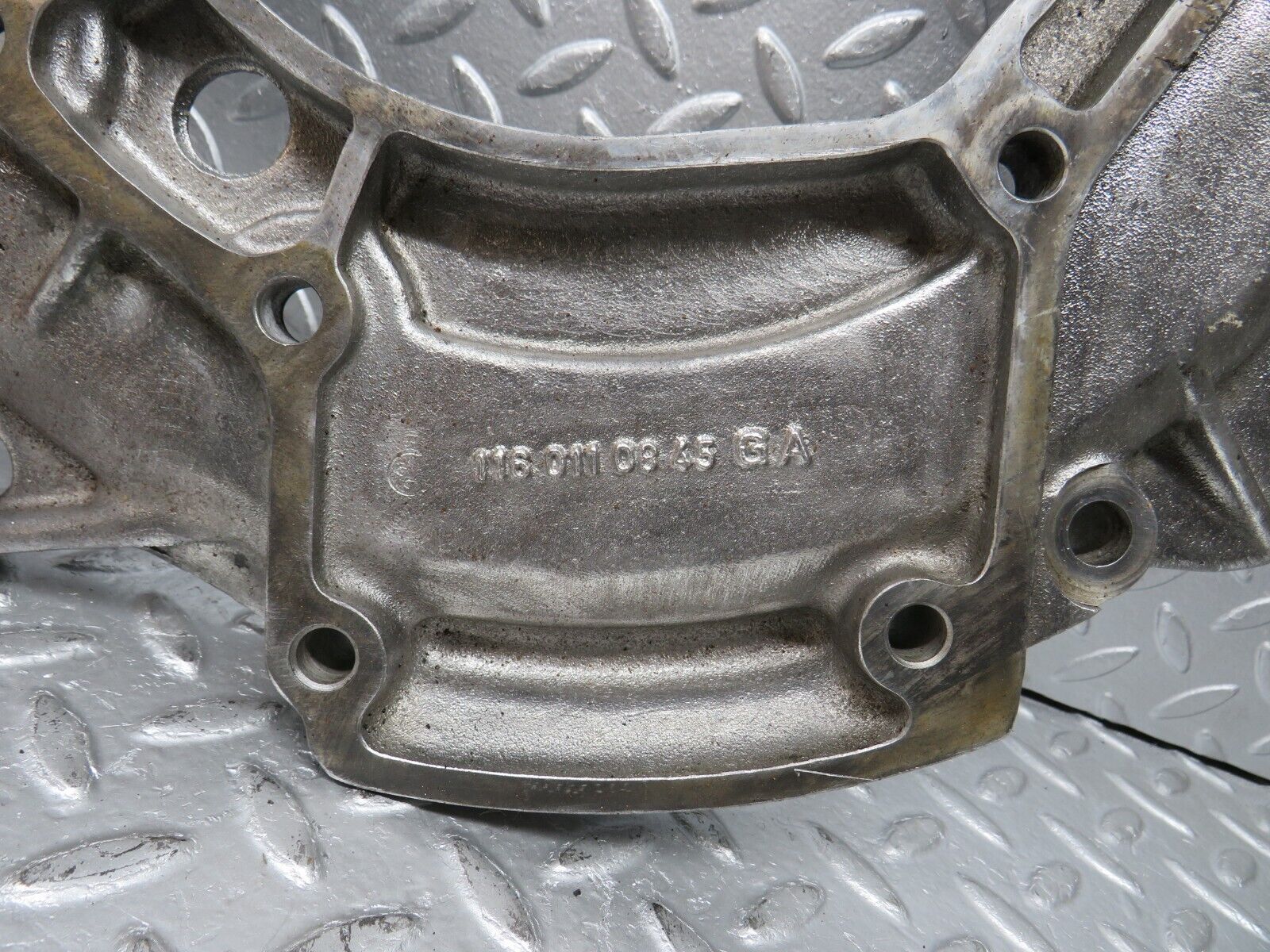 32803 Mercedes-Benz C107 R107 350 V8 Gearbox Flange 1160110845