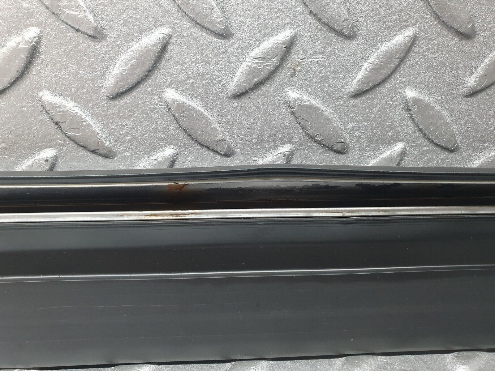 43921 Mercedes-Benz C123 230CE Coupe Right Door Lower Moulding Trim 1236903480