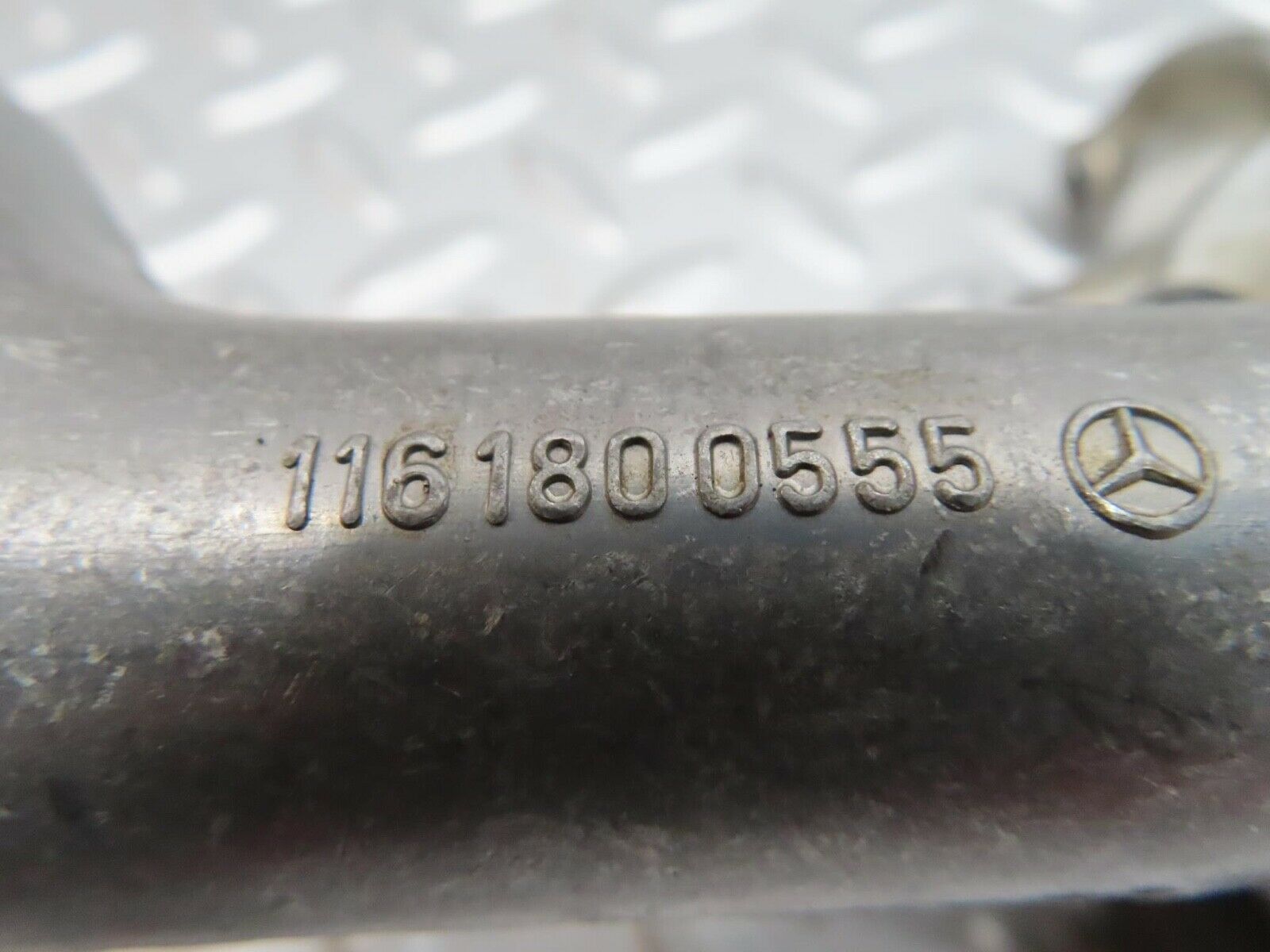 13722 Mercedes-Benz R107 450SL Oil Pump 1161800502