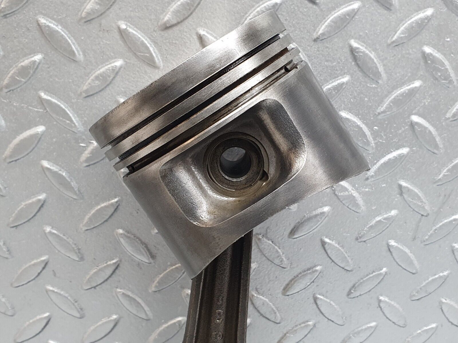 43077 Mercedes-Benz W123 Piston With Connecting Rod 95.485 mm 1020341