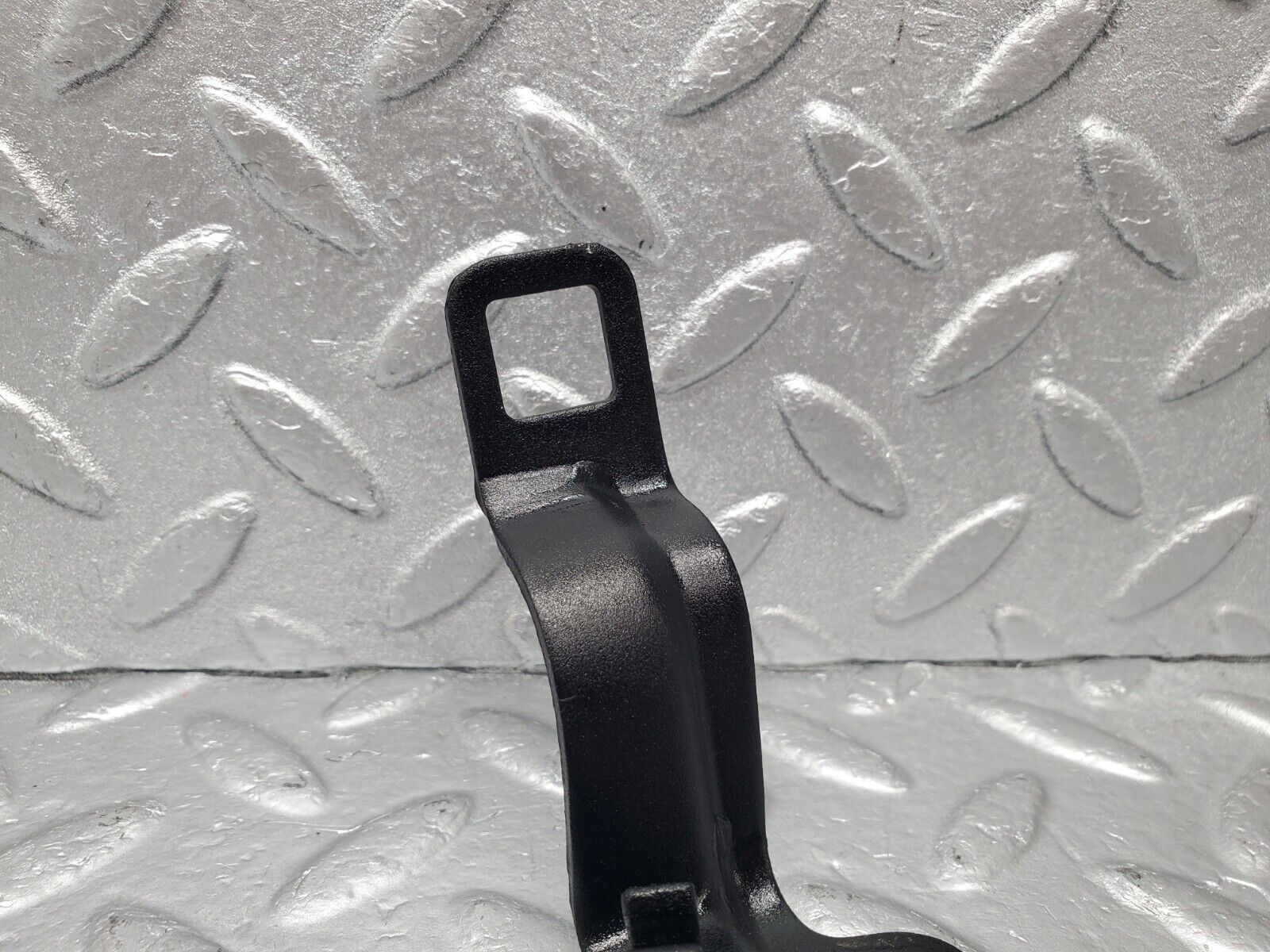 46680 Mercedes-Benz C123 280CE Coupe Ignition Coil Cable Wire Bracket