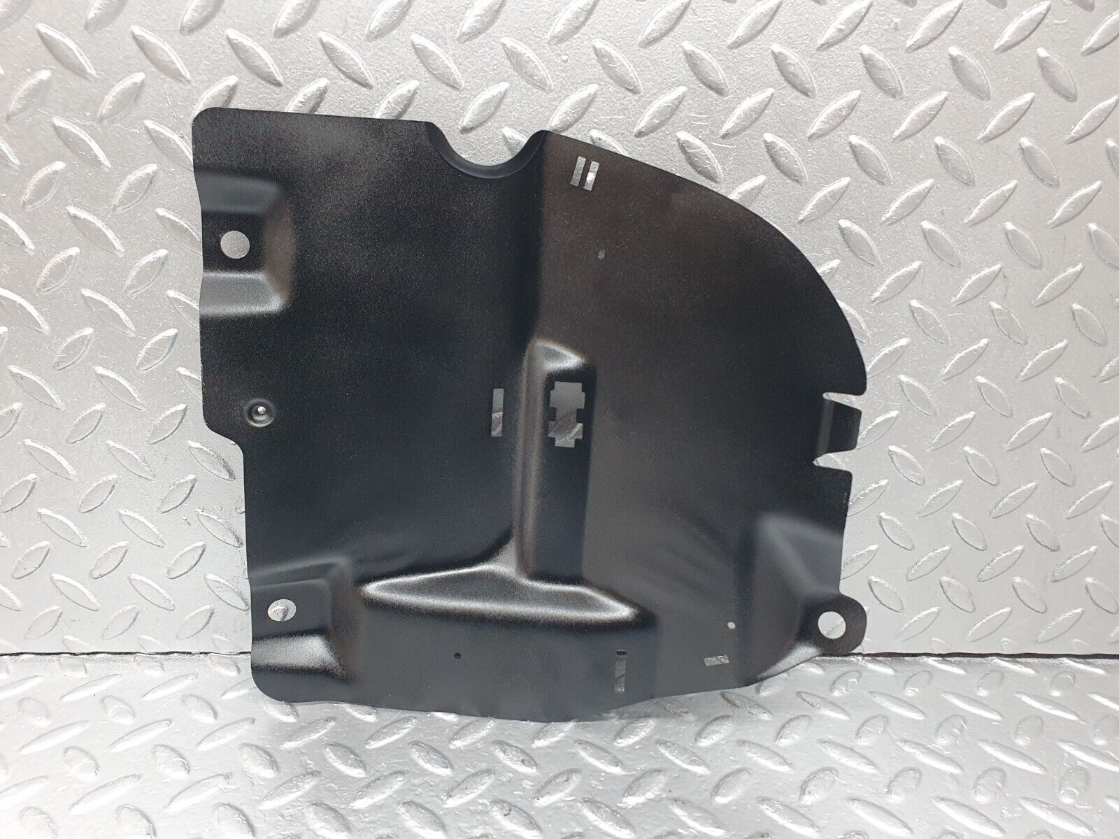 42806 Mercedes-Benz W201 190 2.0L Relay Bracket