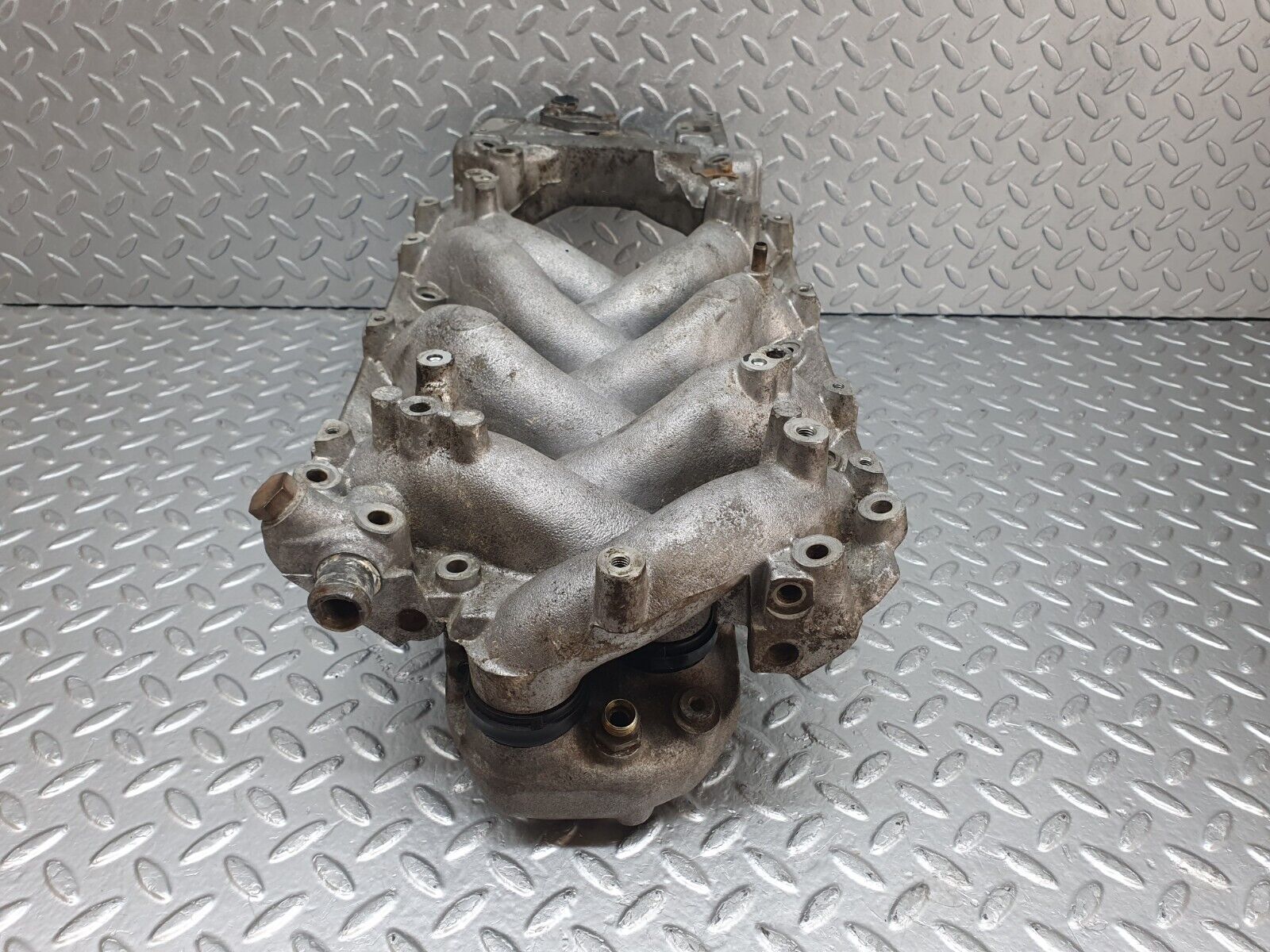 43826 Mercedes-Benz C126 380SEC Coupe Air Intake Manifold 1161414801 1161415301