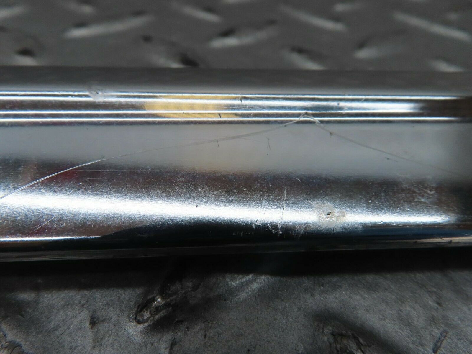 15716 Mercedes-Benz R107 450SL Right Door Chrome Trim