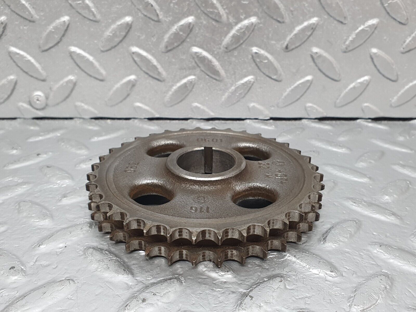 43792 Mercedes-Benz C126 380SEC Coupe Camshaft Timing Gear Sprocket 1160520601