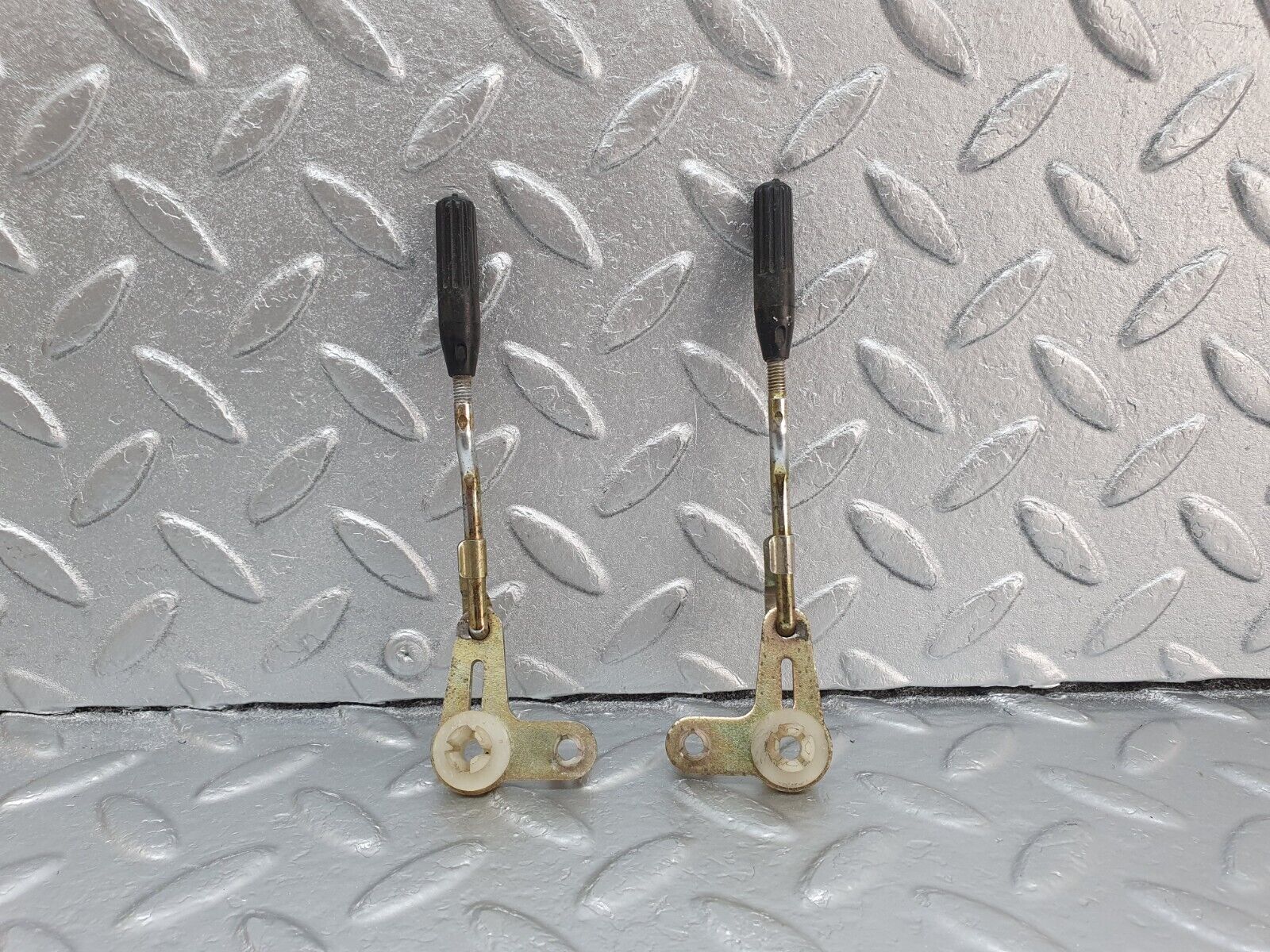 42964 Mercedes-Benz W201 190 2.0L Rear Door Lock Knob Pair